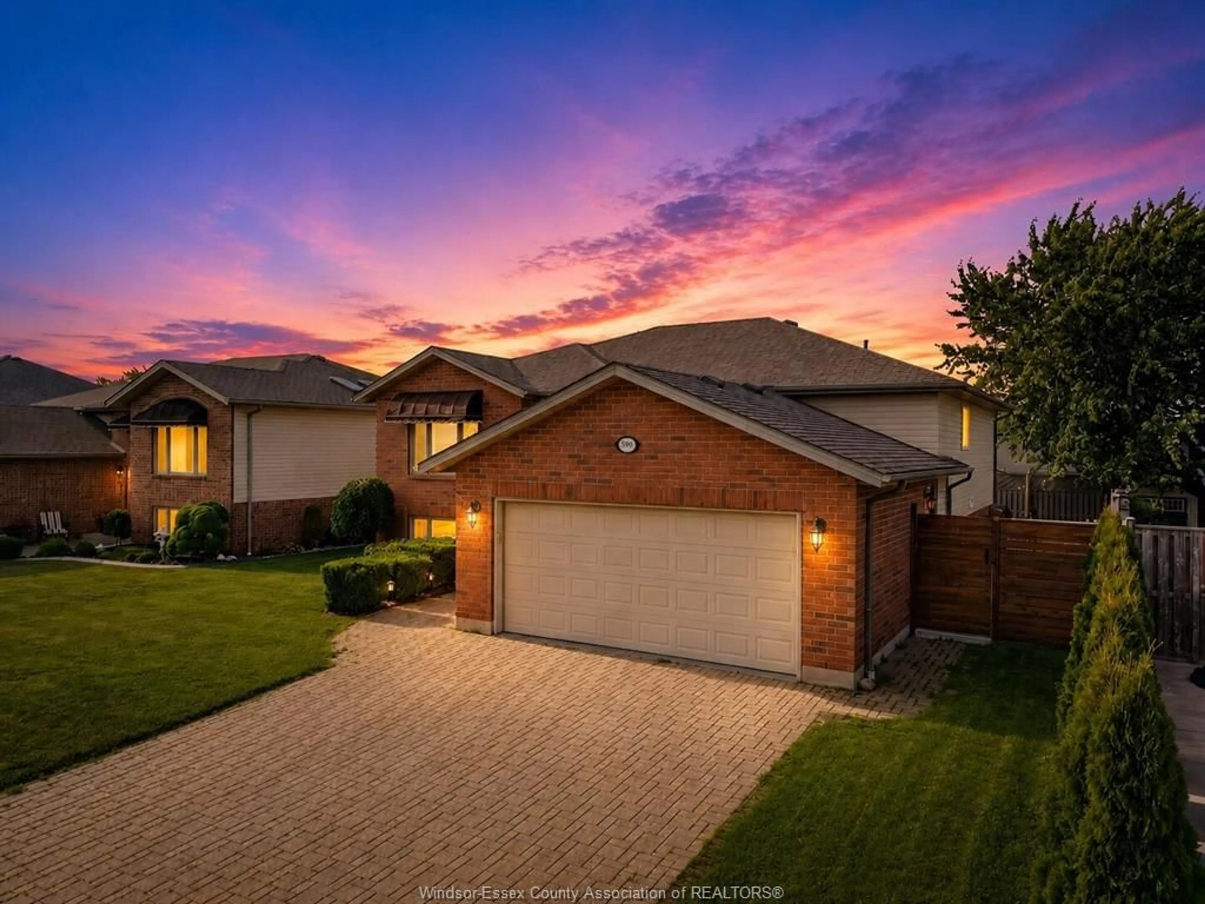 A pic from outside/outdoor area/front of a property/back of a property/a pic from drone, street for 890 SOUTHWOOD Dr, Lakeshore Ontario N0R 1A0
