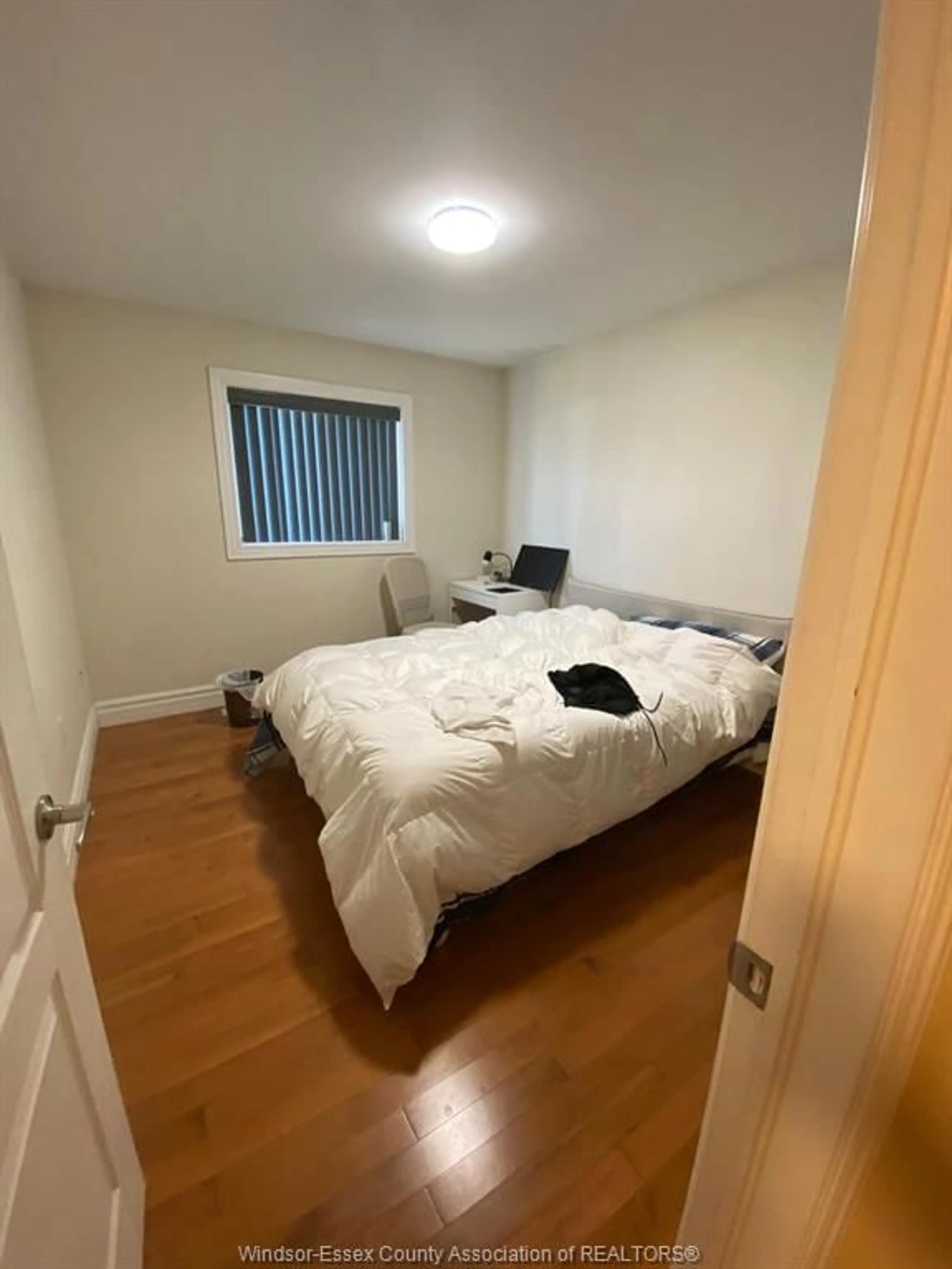 A pic of a room for 4518 HELSINKI Cres, Windsor Ontario N9G 0A6