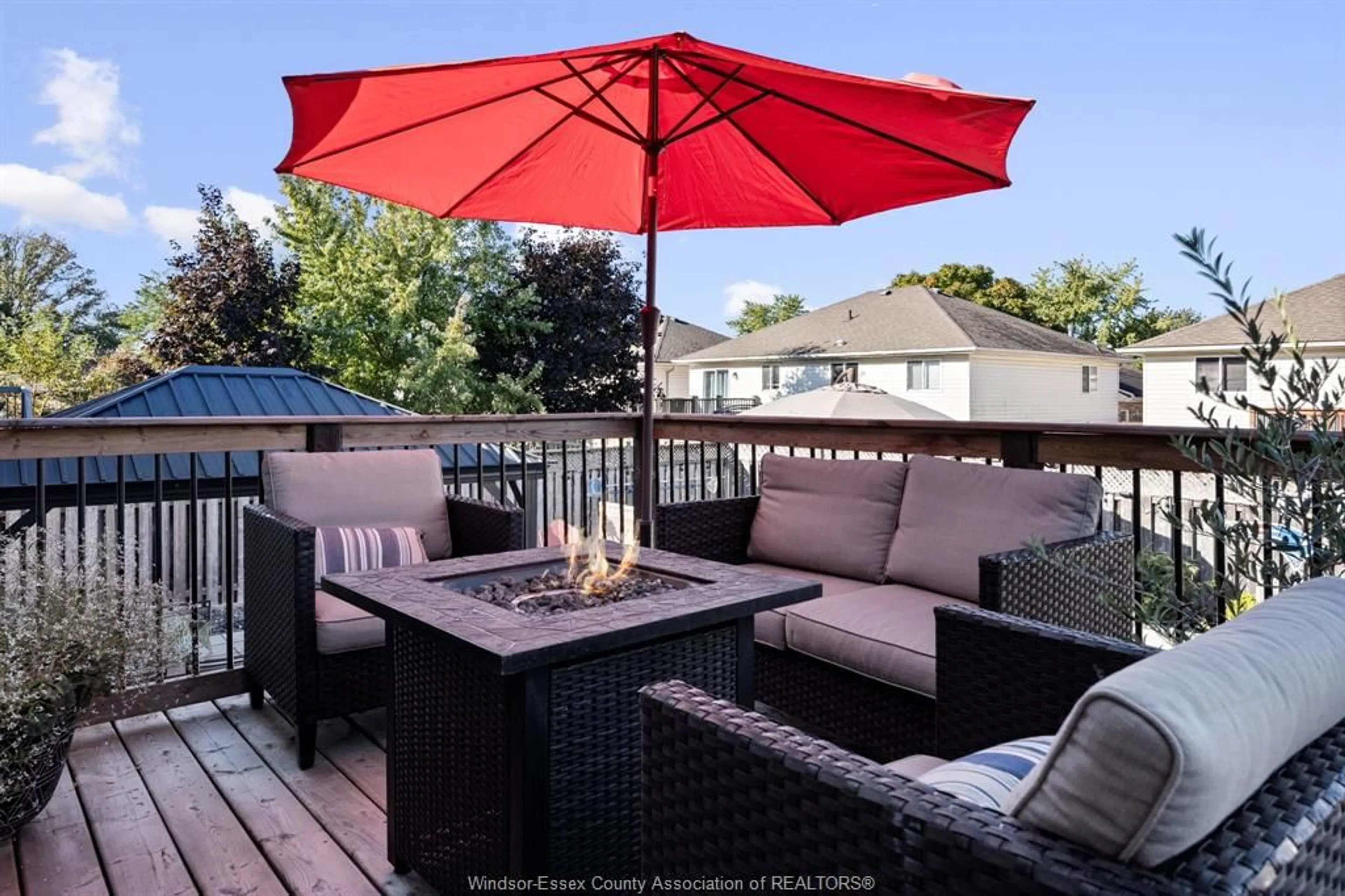 Patio, water/lake/river/ocean view for 1040 KING LOUIS STREET, Lakeshore Ontario N0R 1A0