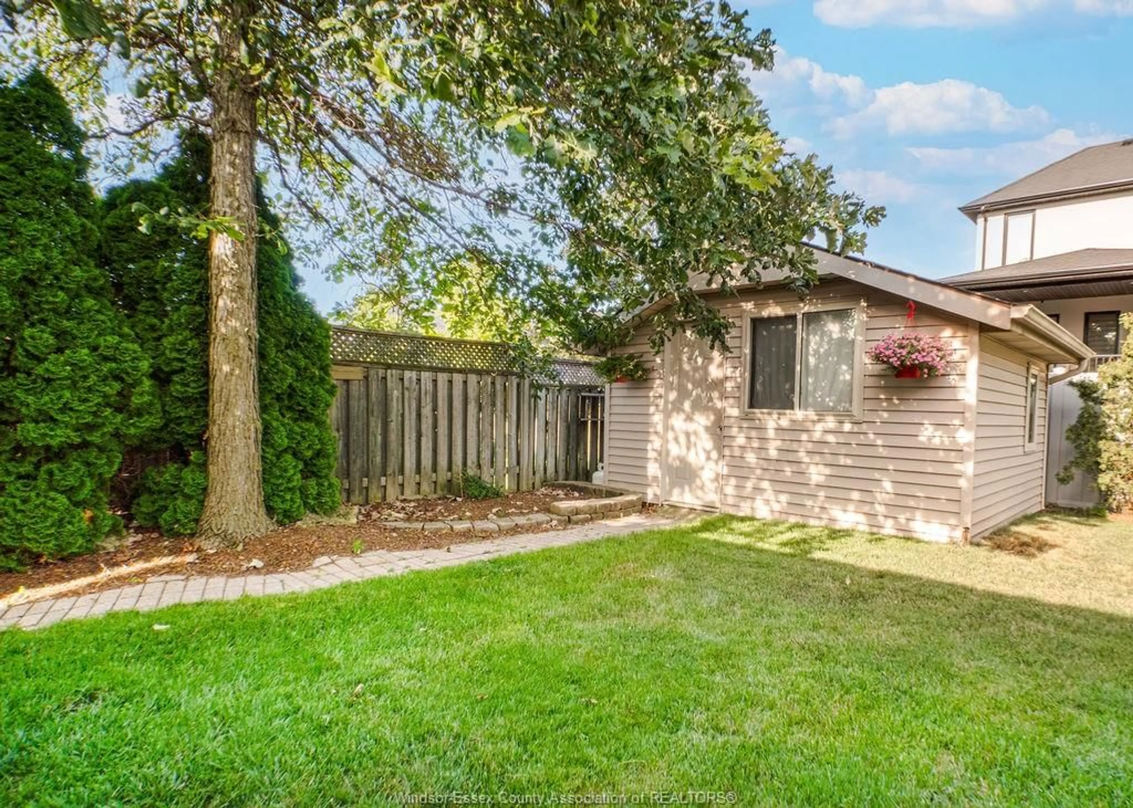 Shed for 128 Pheasant Run Dr, Lakeshore Ontario N8L 0Z7