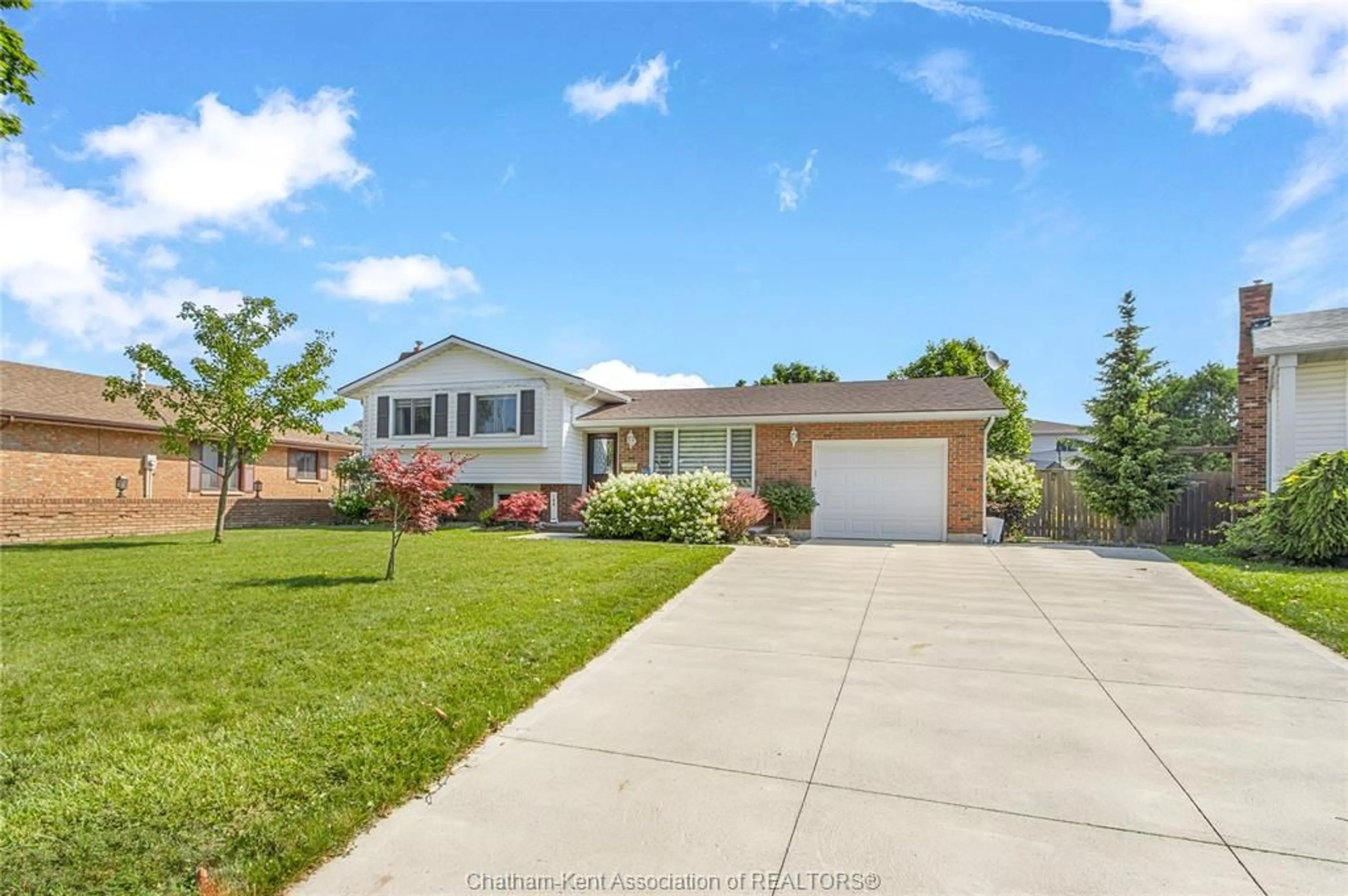 Unknown for 100 ARGYLE Cres, Chatham Ontario N7L 4T8