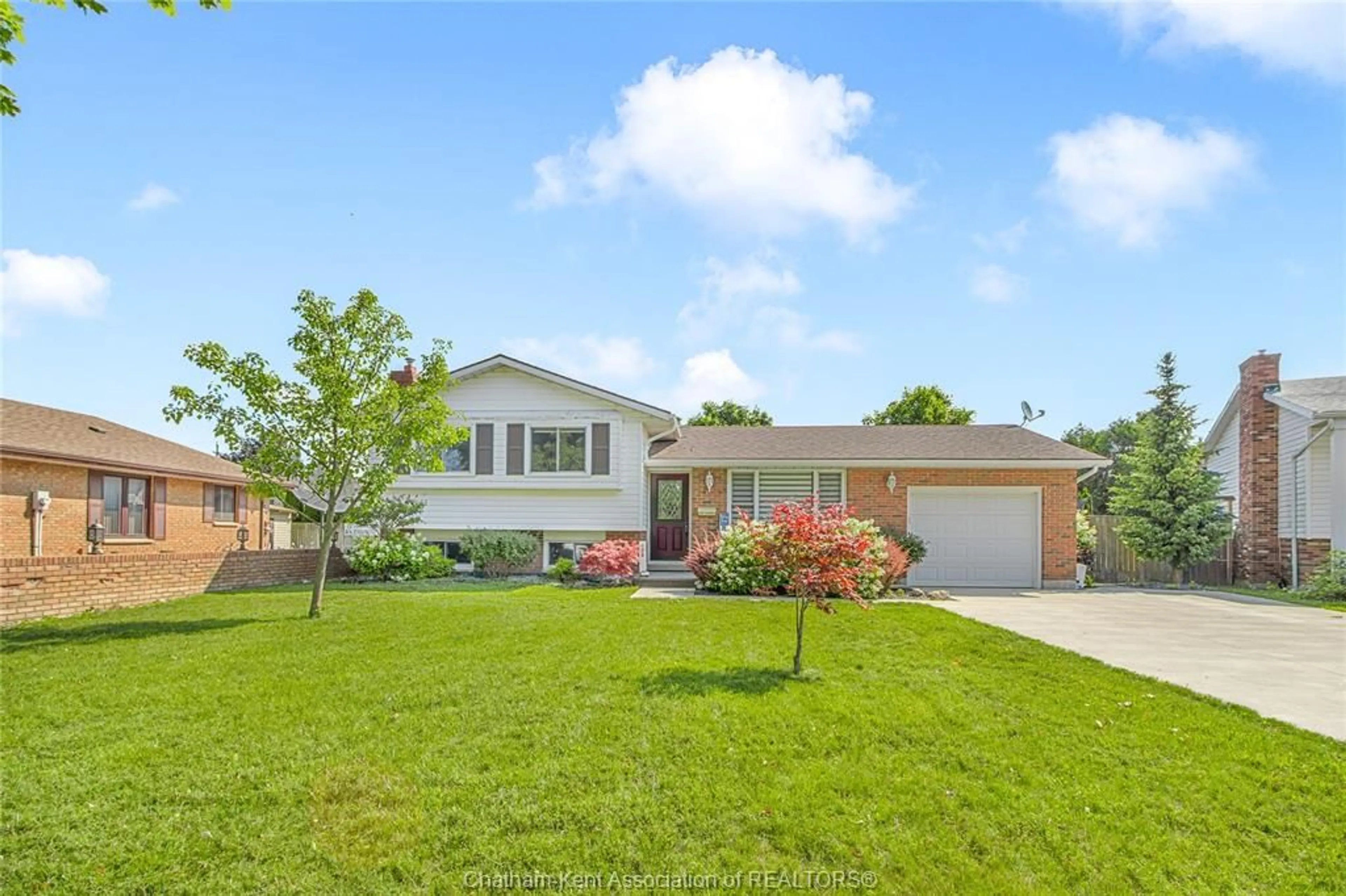 Unknown for 100 ARGYLE Cres, Chatham Ontario N7L 4T8
