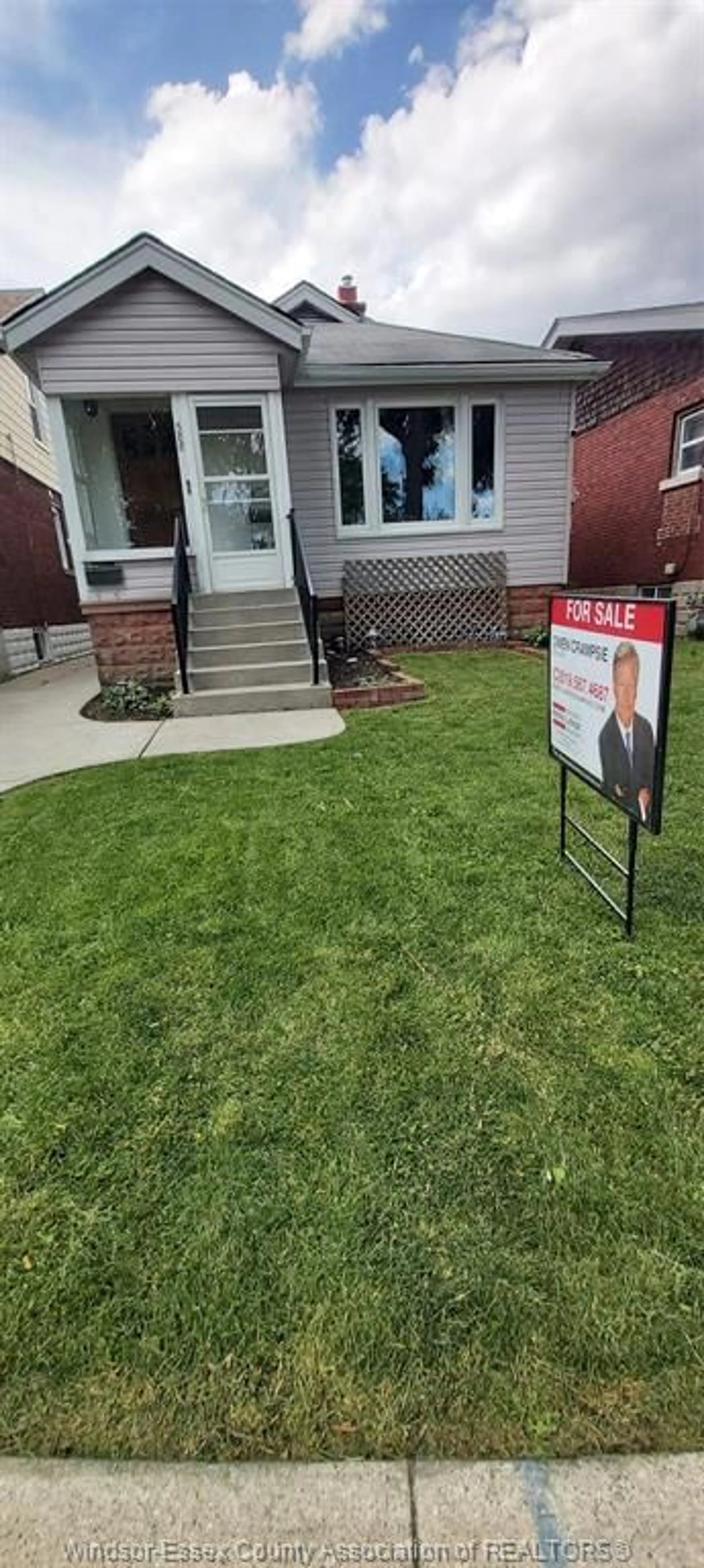 Unknown for 588 IRVINE Ave, Windsor Ontario N8X 2T2