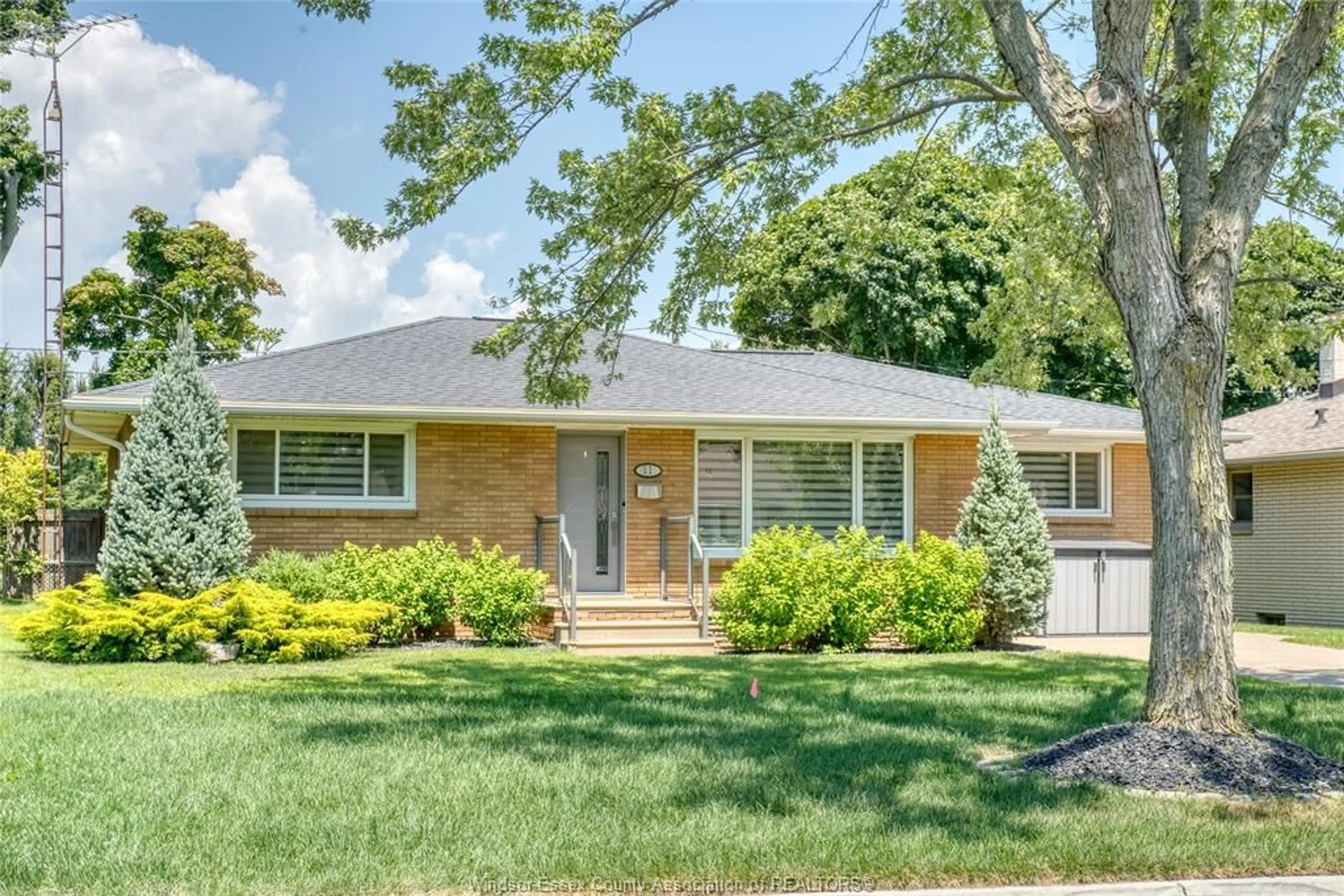 Home with brick exterior material, street for 11 MARGARET, Leamington Ontario N8H 2J9