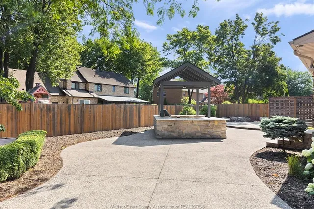15 Fasan Cres, Tecumseh 5
