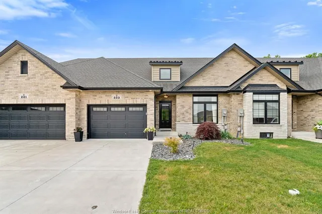 223 Livingstone Cres, Amherstburg 2