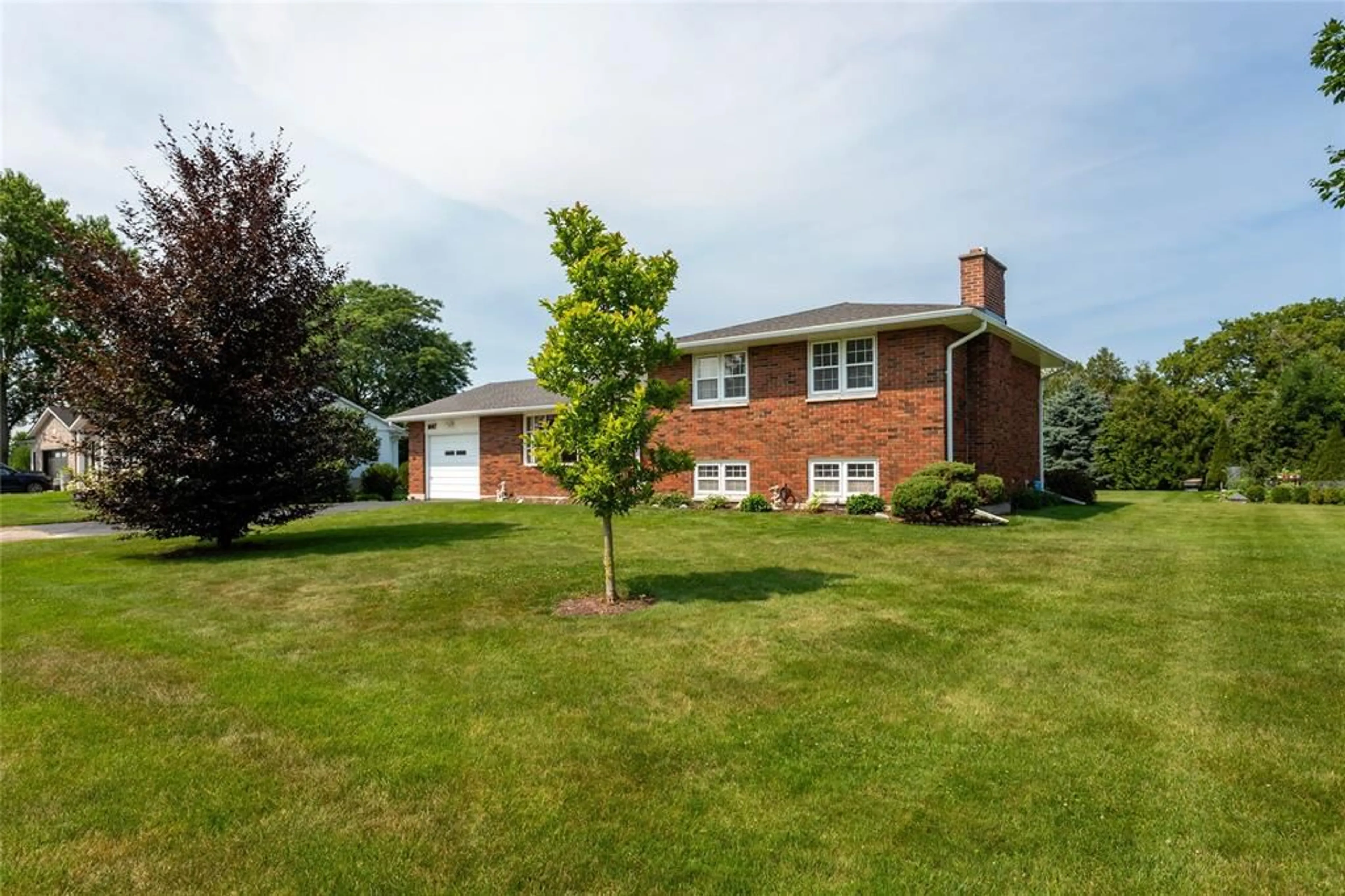 Unknown for 1697 THURSTON Rd, Sarnia Ontario N7X 1A5