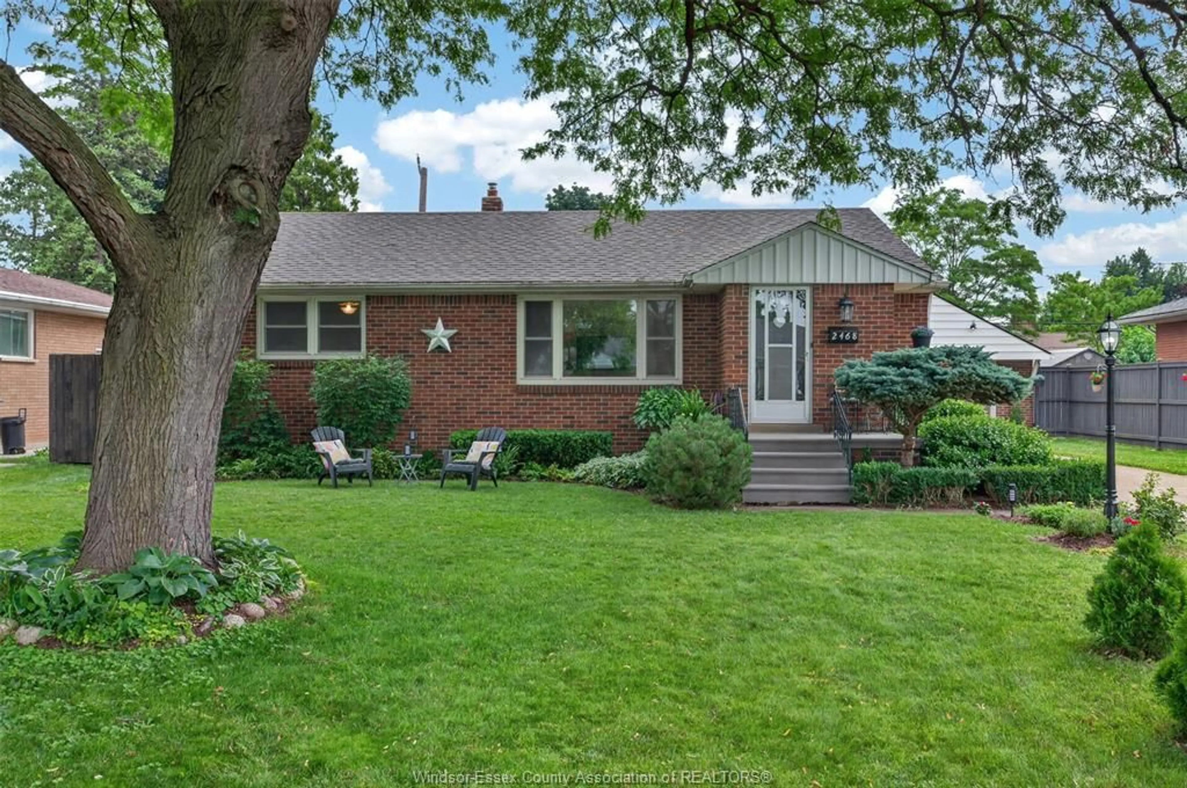 Home with brick exterior material, street for 2468 Mark, Windsor Ontario N9E 2W3