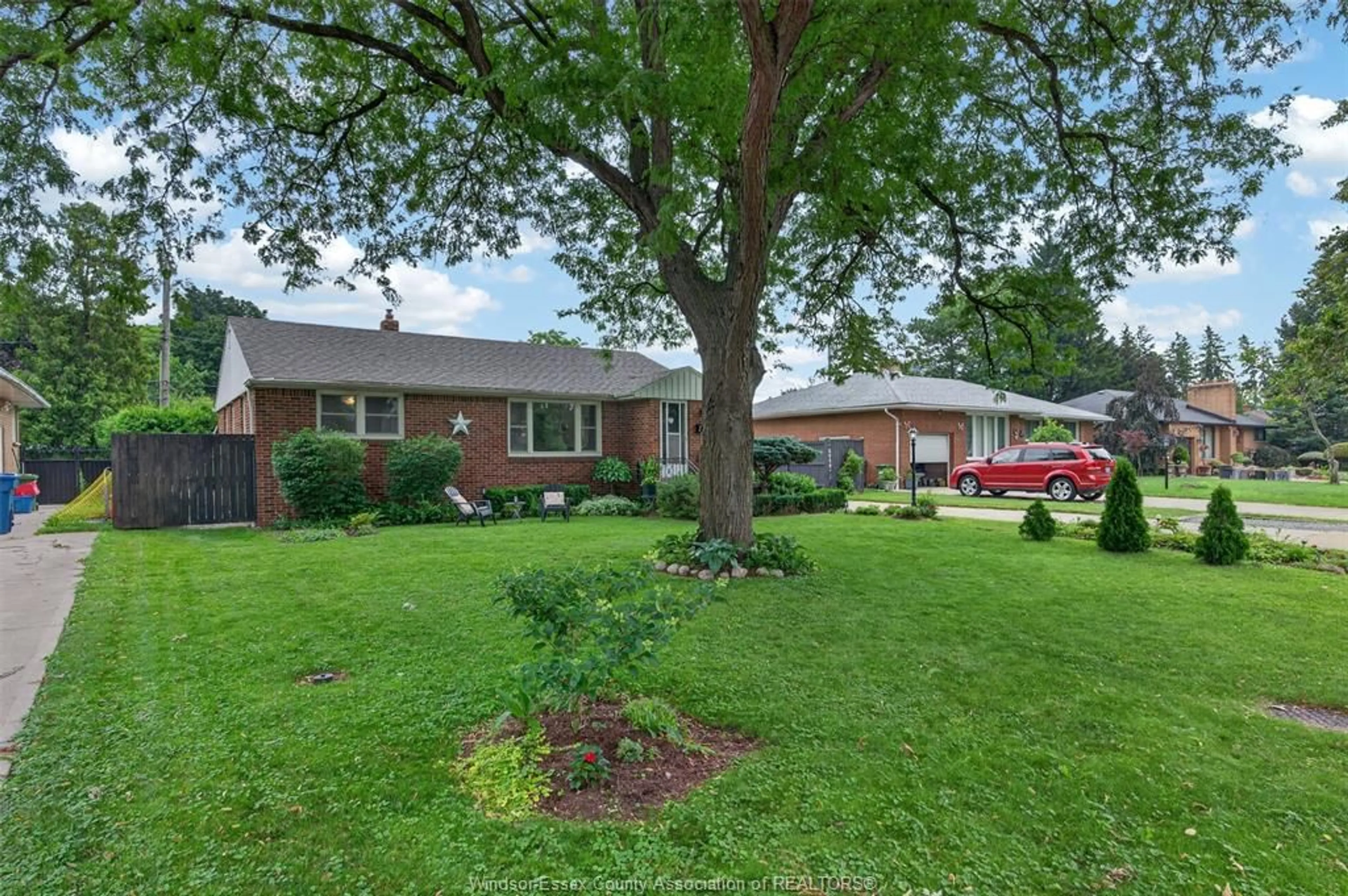 Home with brick exterior material, street for 2468 Mark, Windsor Ontario N9E 2W3
