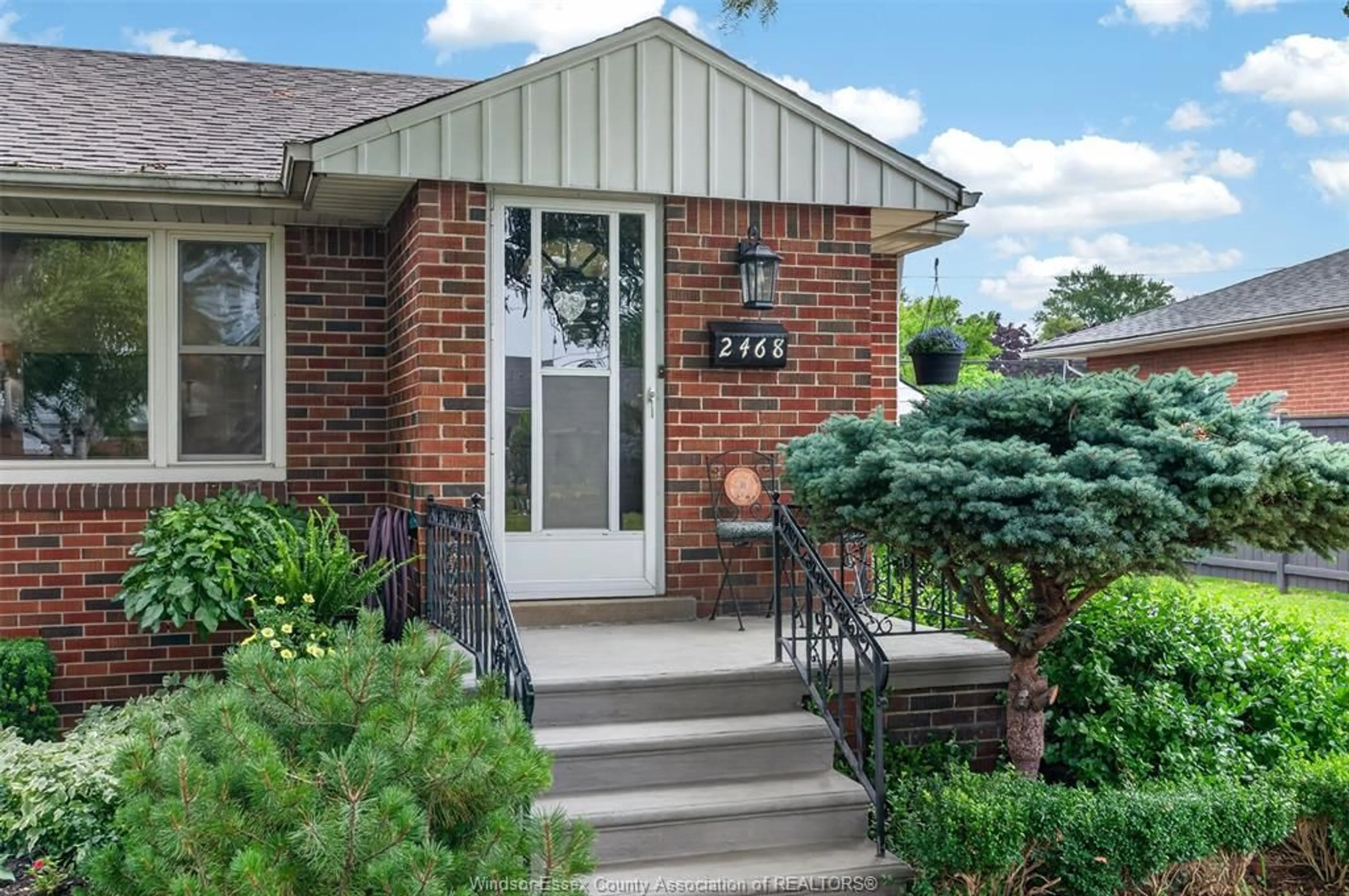Home with brick exterior material, street for 2468 Mark, Windsor Ontario N9E 2W3