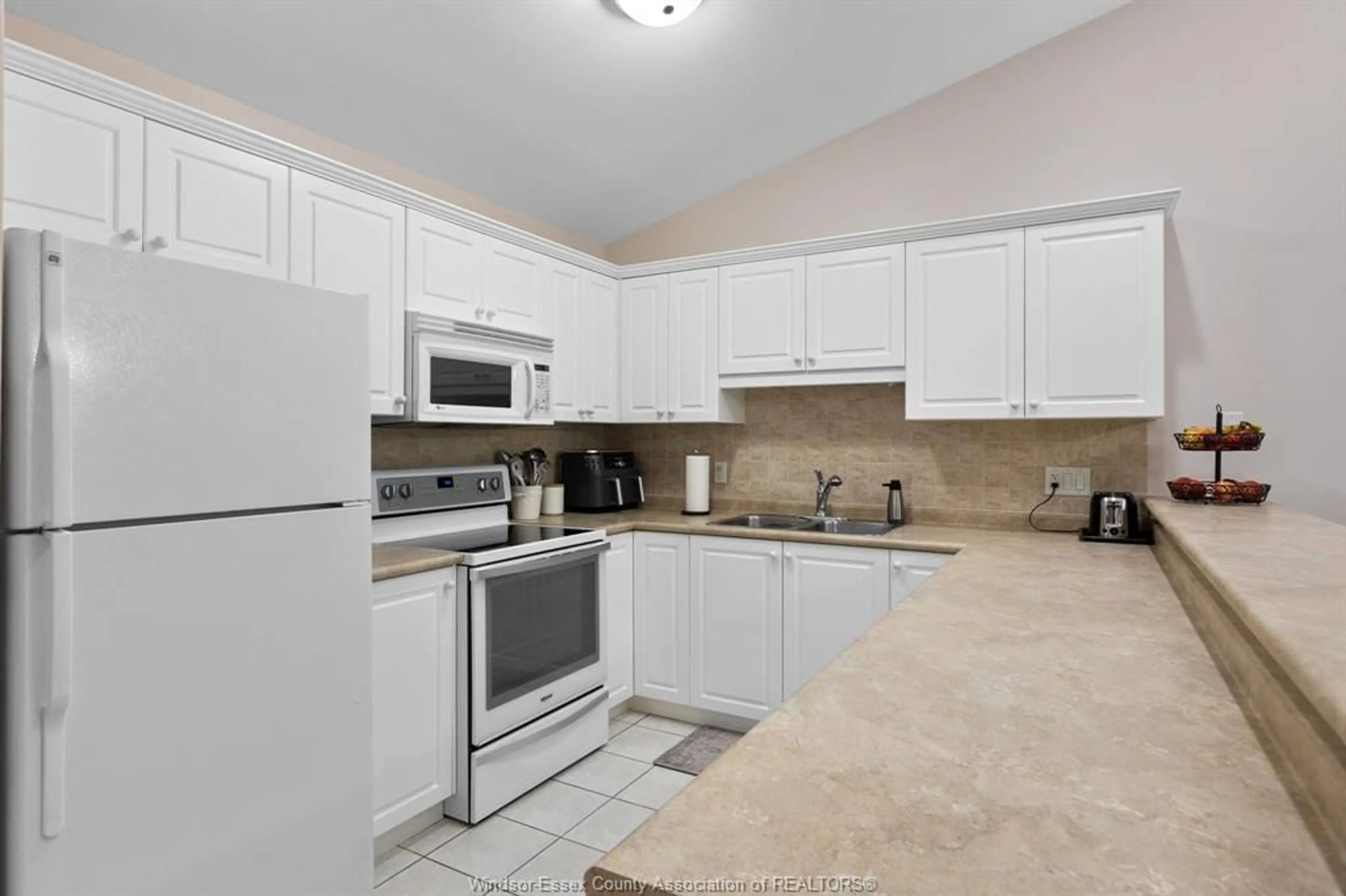 Standard kitchen, ceramic/tile floor for 1650 NAPLES Cres, LaSalle Ontario N9J 3Y9