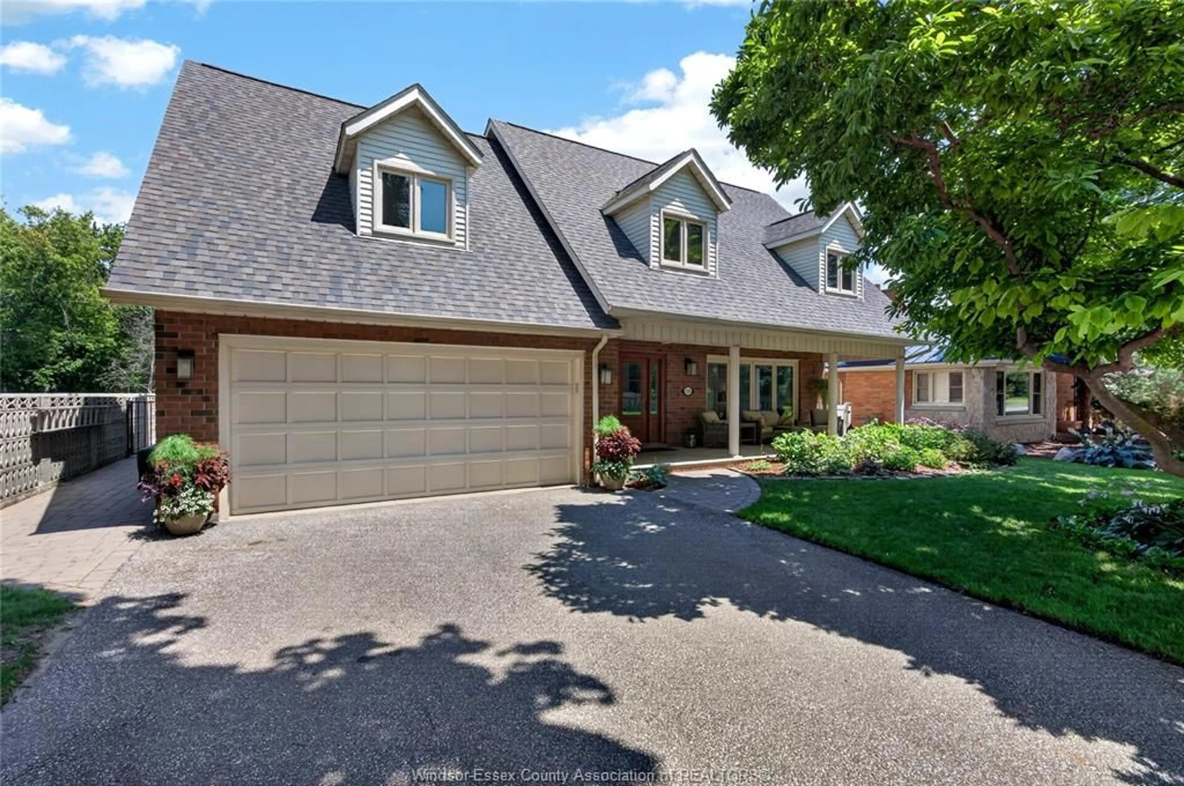 Home with brick exterior material, street for 220 EASTLAWN, Windsor Ontario N8S 3G9