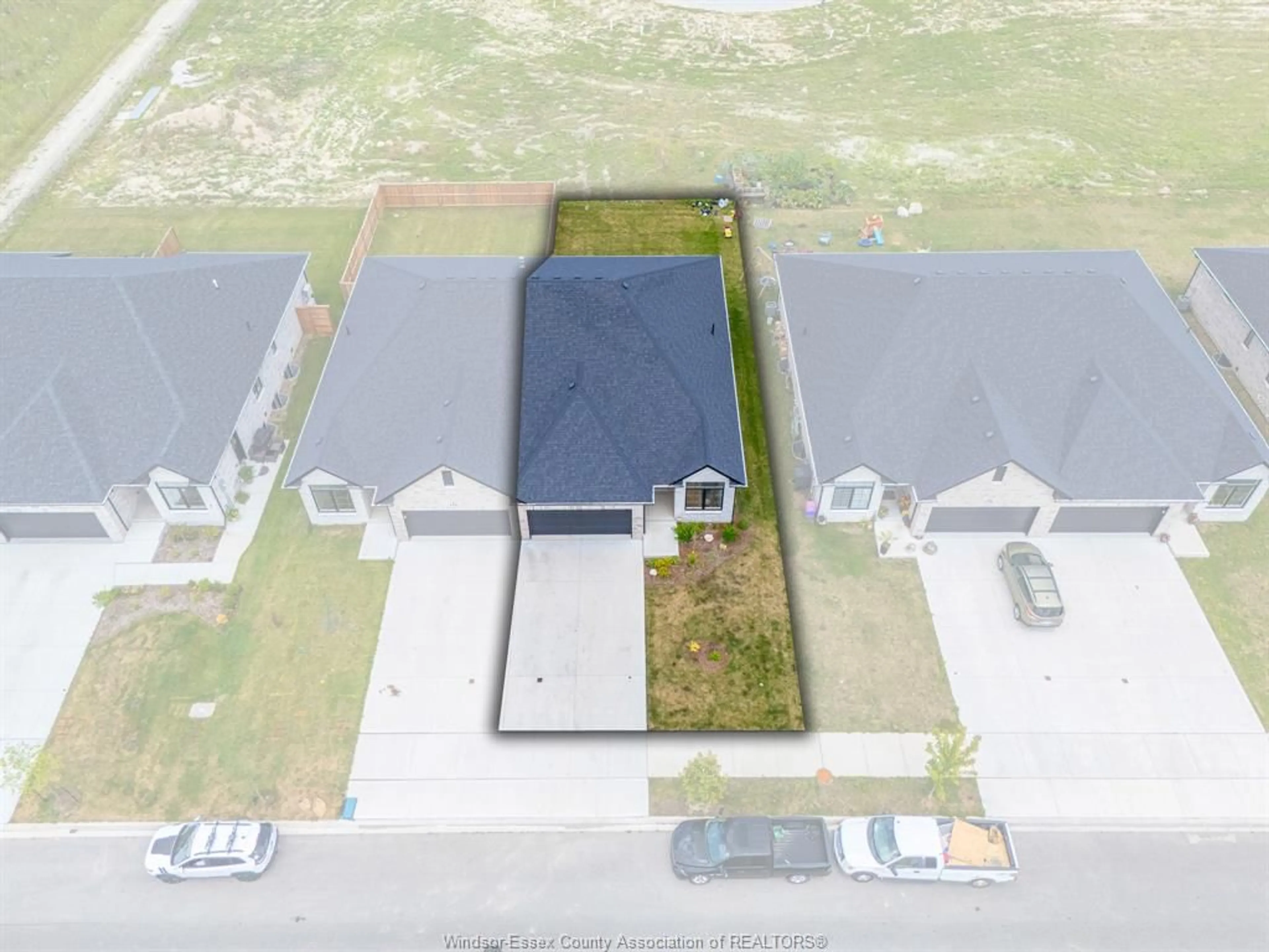 A pic from outside/outdoor area/front of a property/back of a property/a pic from drone, street for 176 McLellan Ave, Amherstburg Ontario N9V 0H1