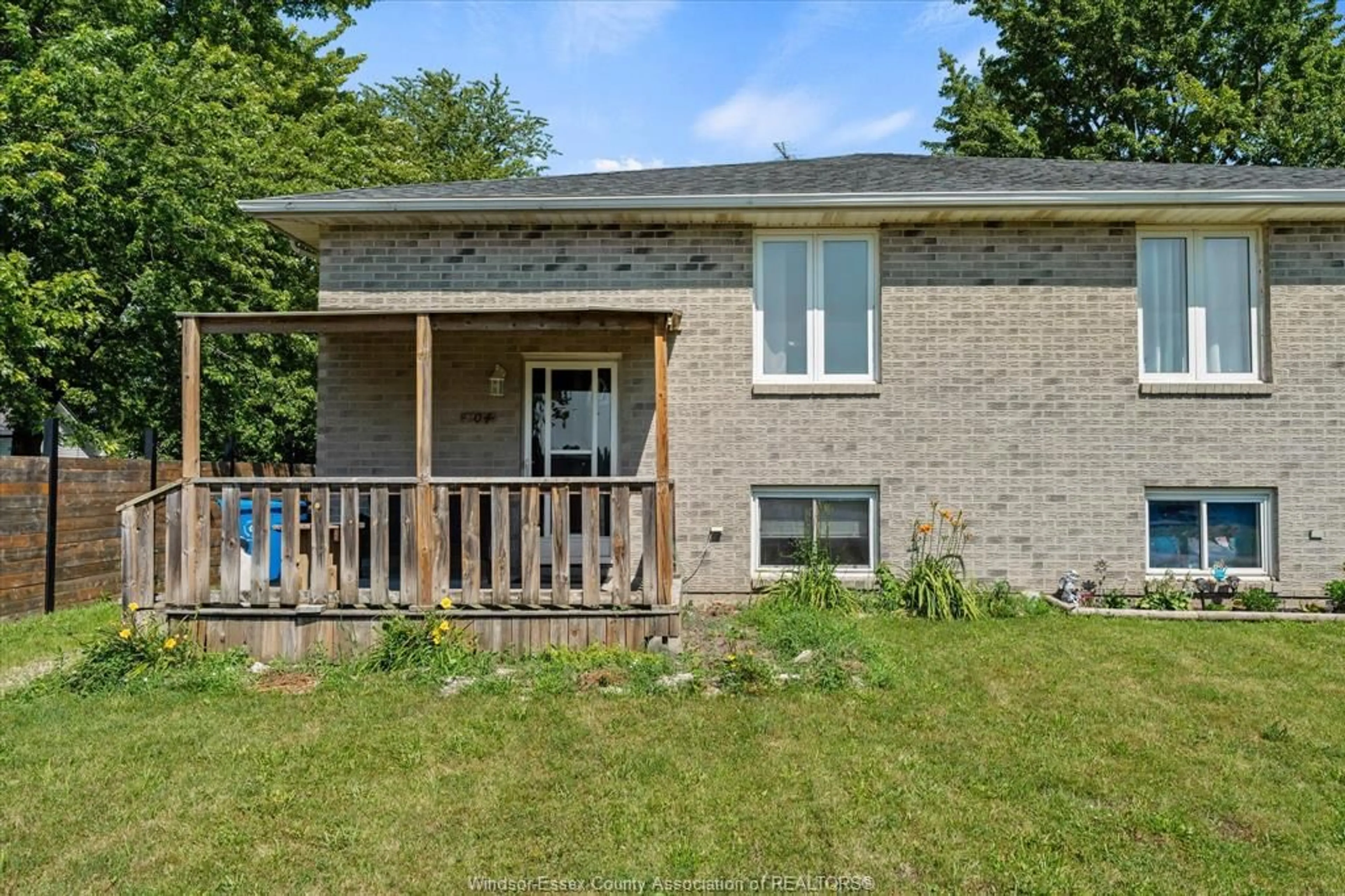 Home with brick exterior material, unknown for 104 SECORD, Harrow Ontario N0R 1G0