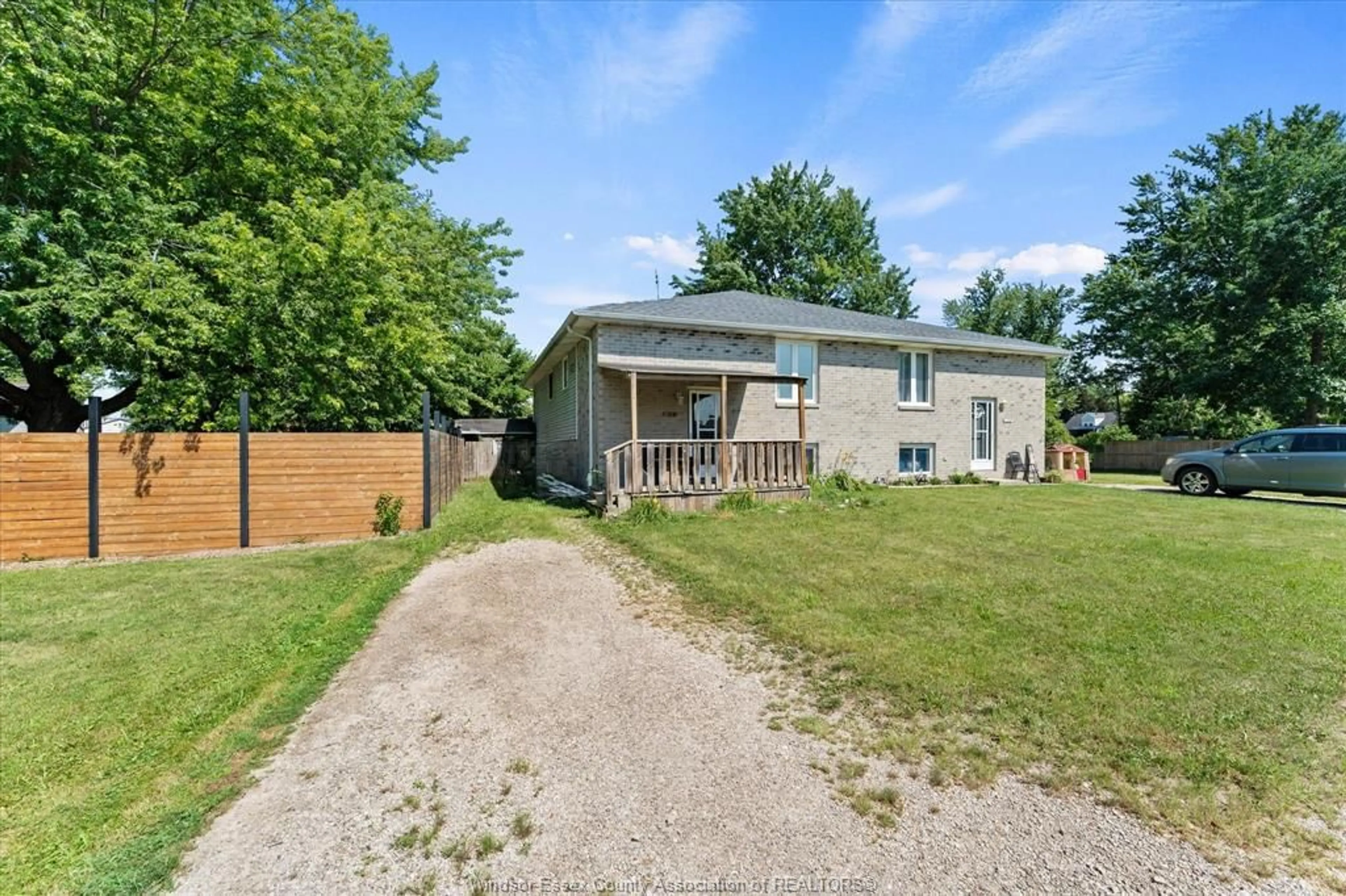A pic from outside/outdoor area/front of a property/back of a property/a pic from drone, unknown for 104 SECORD, Harrow Ontario N0R 1G0