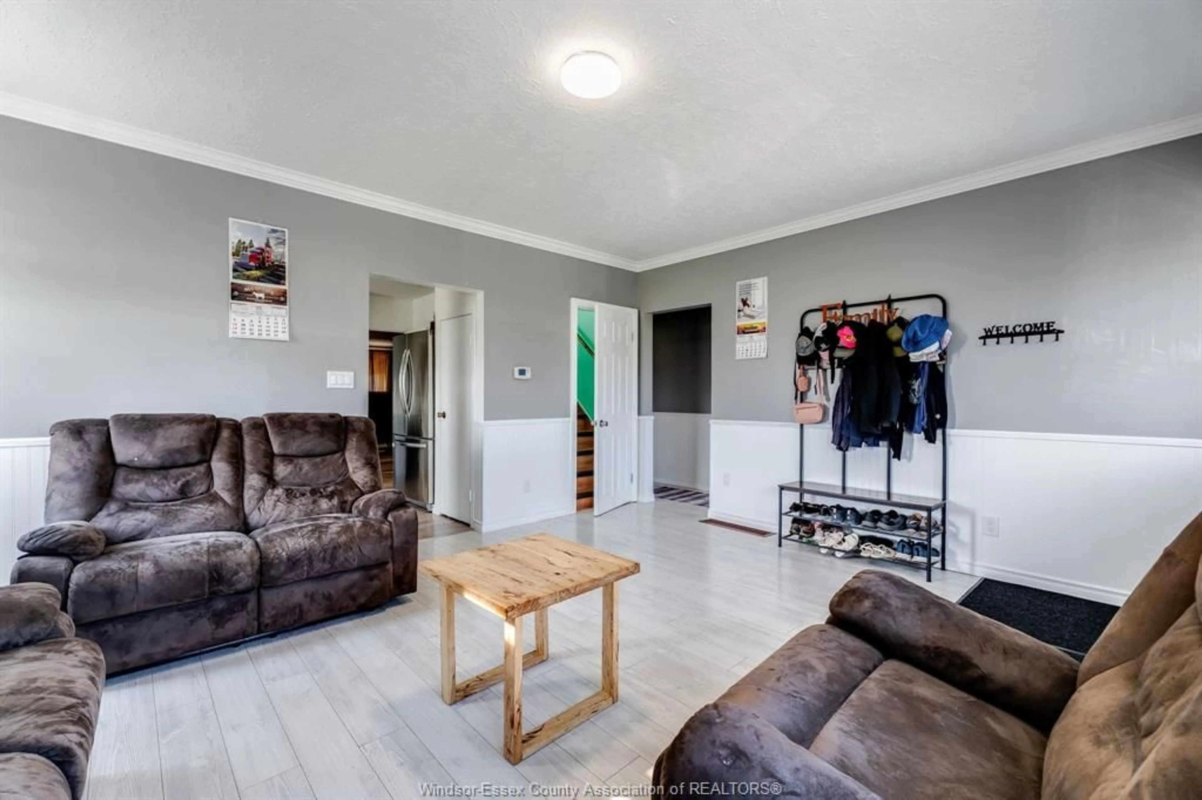 Living room with furniture, unknown for 6550 MIDDLE LINE, South Buxton Ontario N0P 1W0