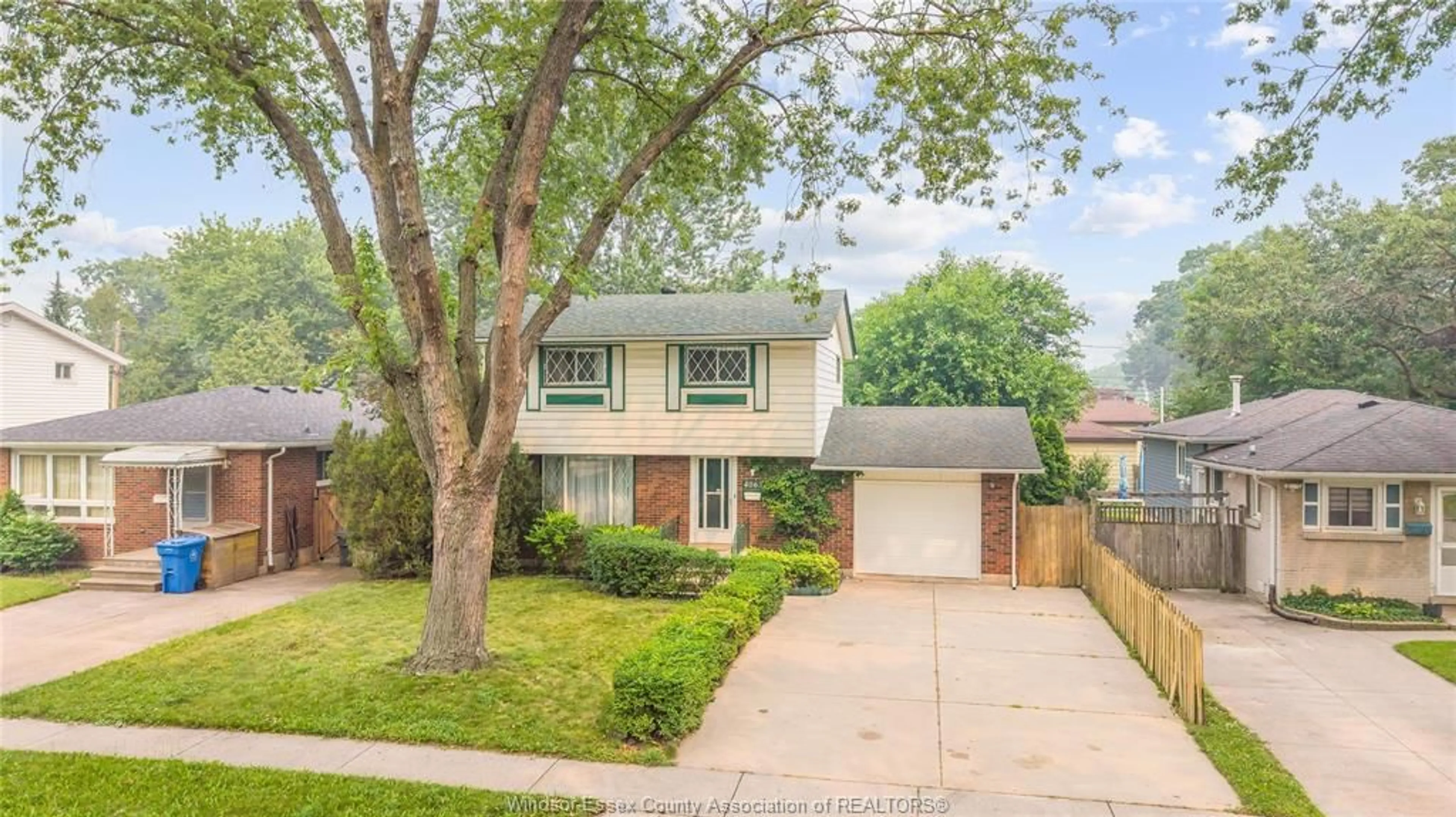 Home with brick exterior material, street for 4065 WHITNEY, Windsor Ontario N9C 2C7