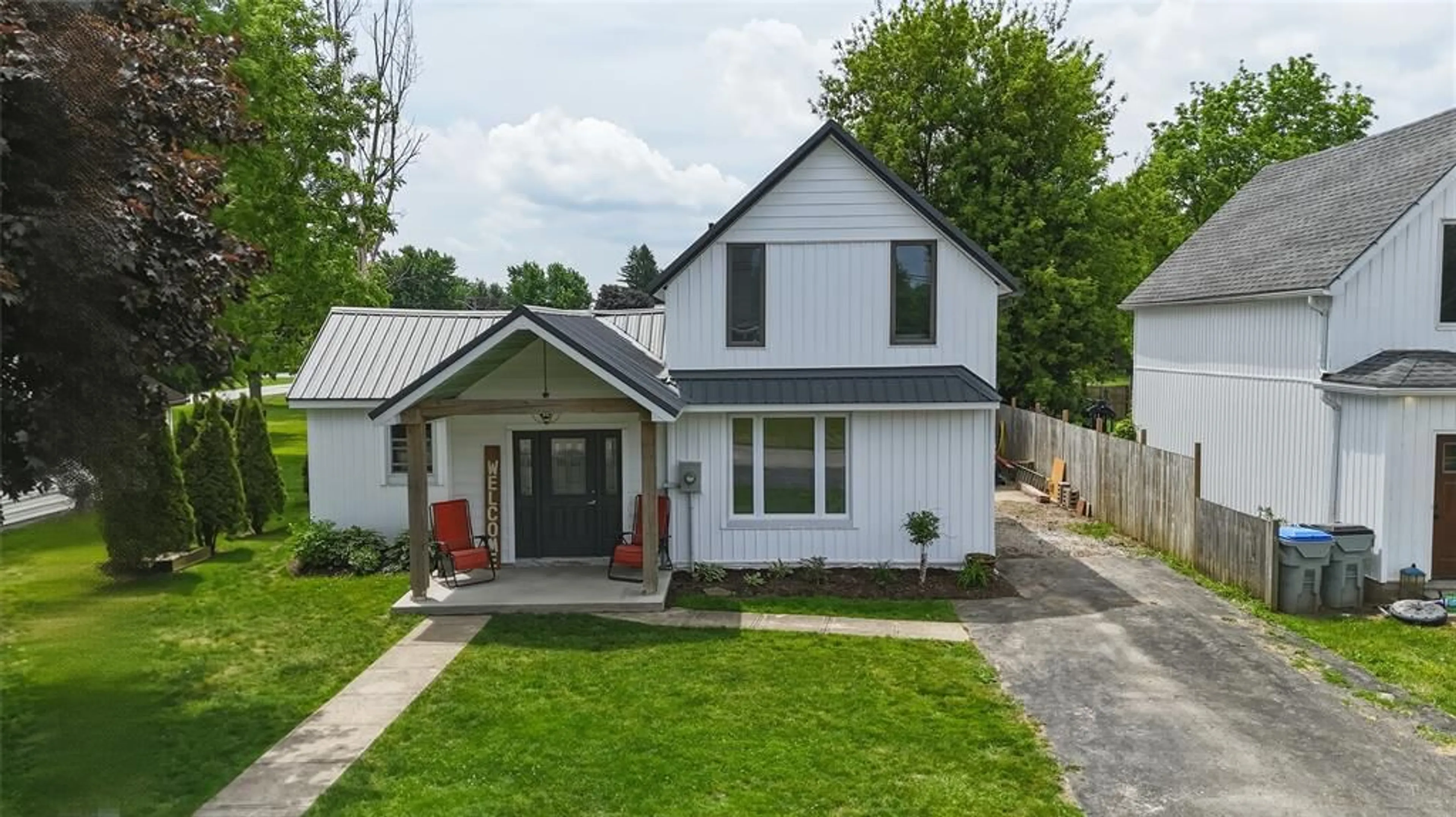 Unknown for 8073 Francis St, Brooke-Alvinston Ontario N0N 1A0