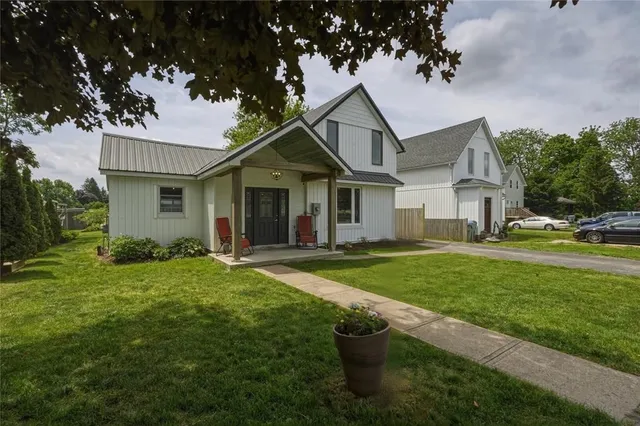 8073 Francis St, Brooke-Alvinston 3