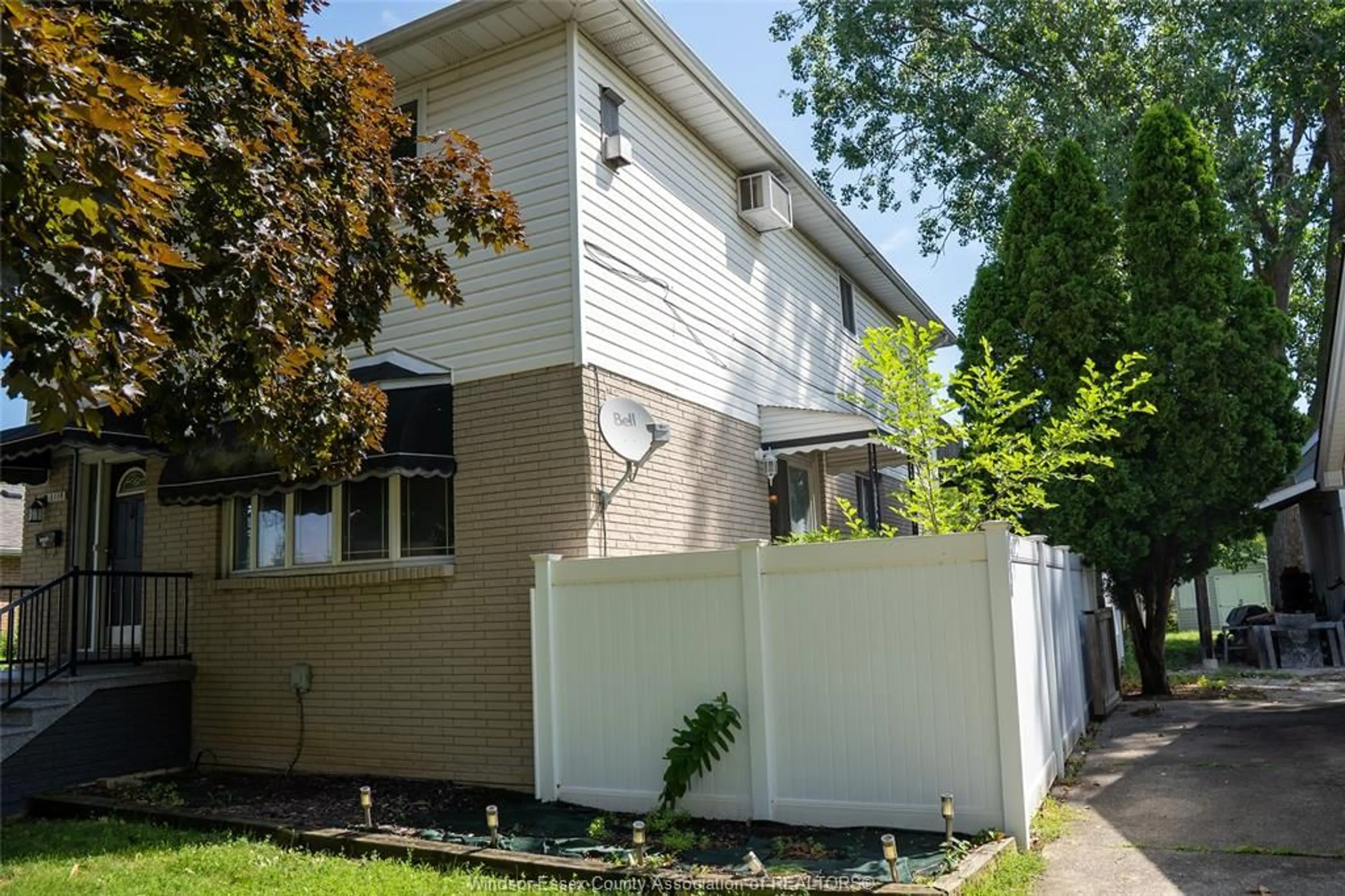 Unknown for 3138 HARTLEY Dr, Windsor Ontario N8T 1Z2