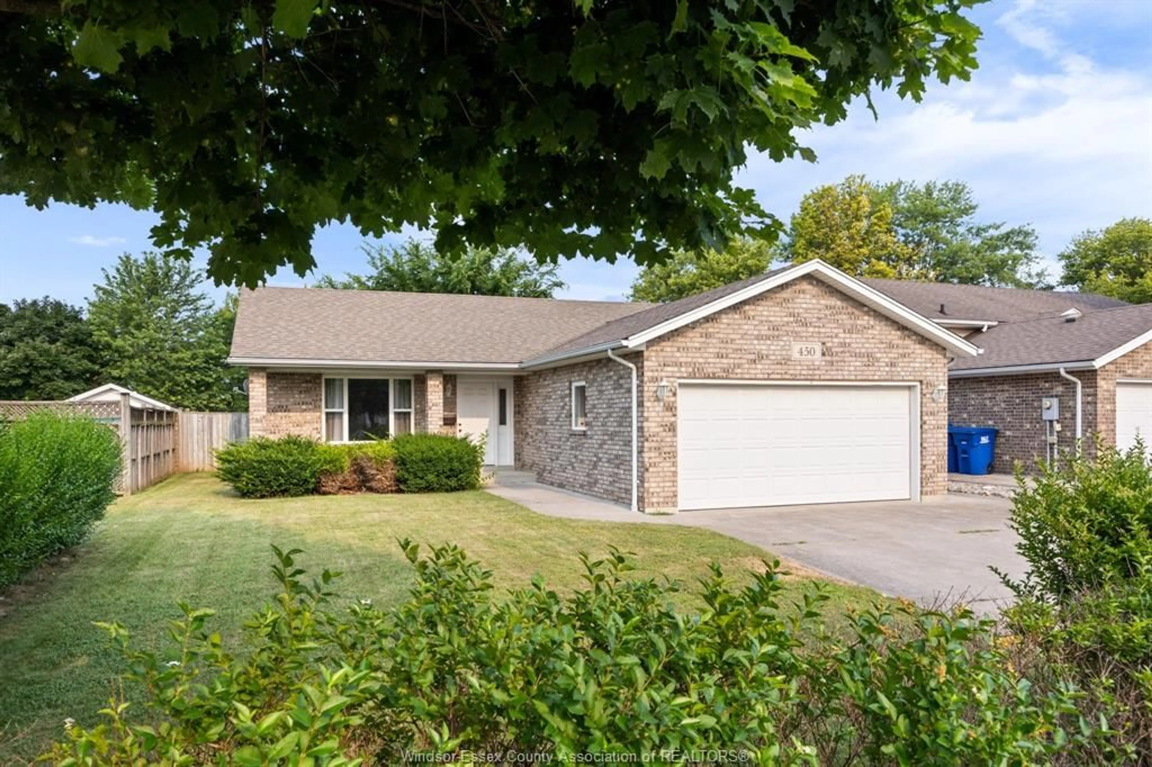 Home with brick exterior material, street for 450 THORN RIDGE Cres, Amherstburg Ontario N9V 3Y2