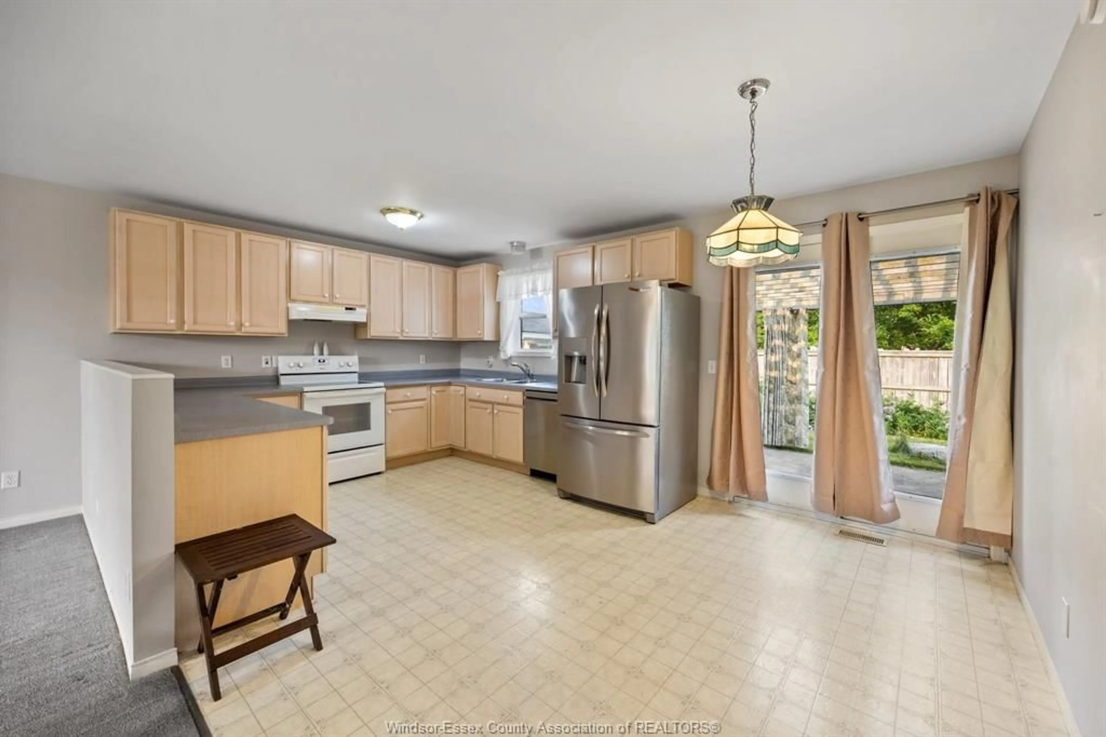 Unknown for 450 THORN RIDGE Cres, Amherstburg Ontario N9V 3Y2