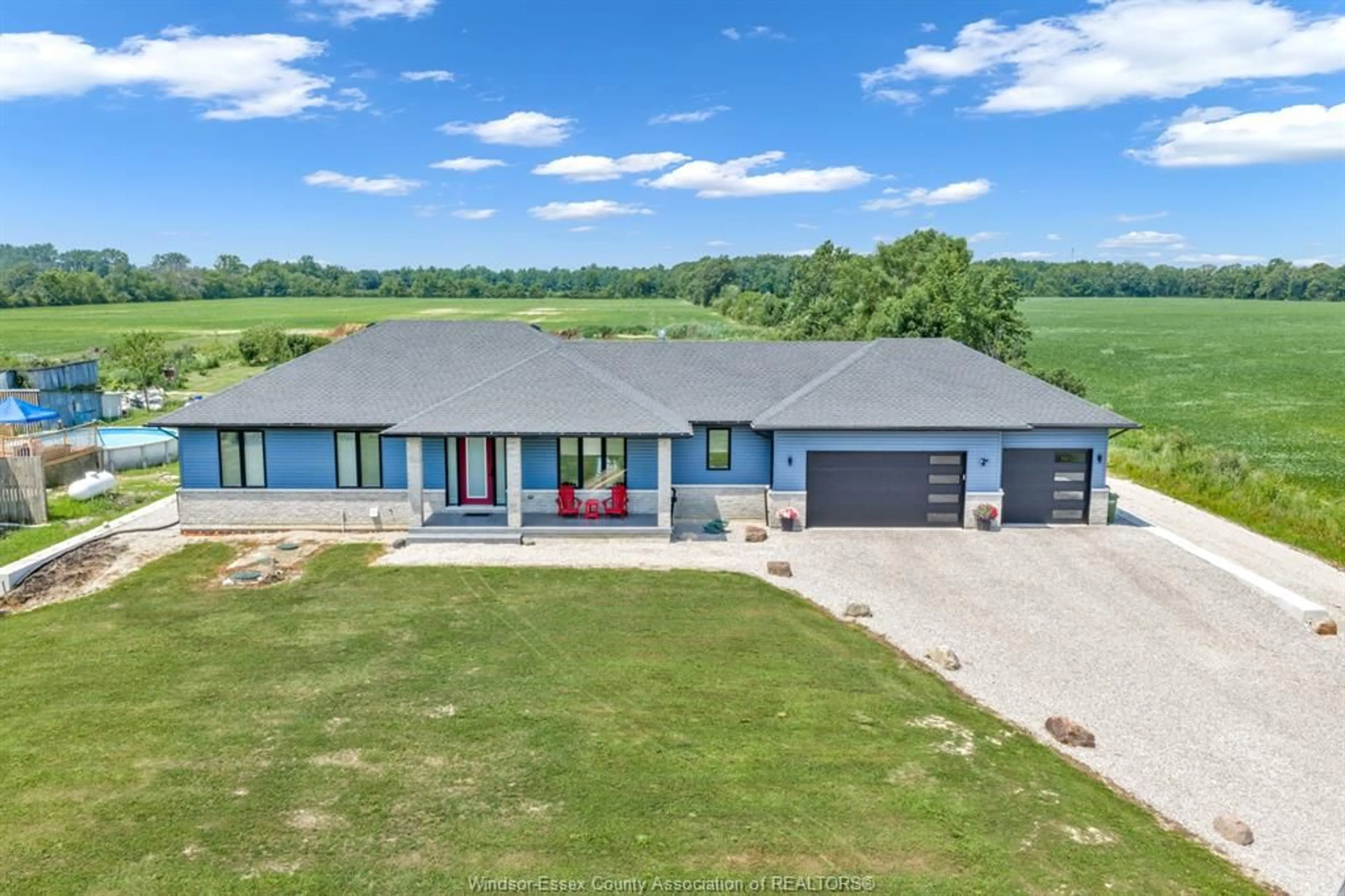 A pic from outside/outdoor area/front of a property/back of a property/a pic from drone, unknown for 1252 SOUTH MALDEN Rd, Essex Ontario N9V 2Y7