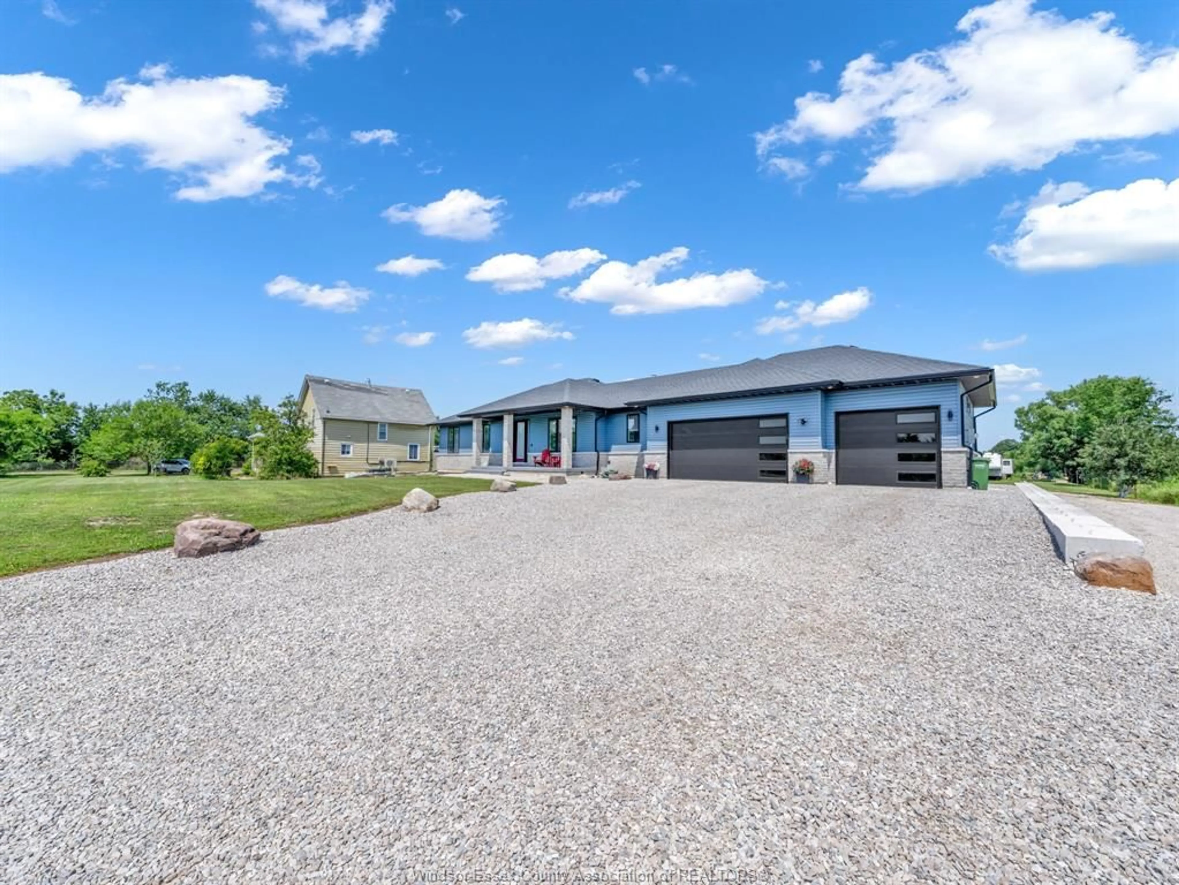 A pic from outside/outdoor area/front of a property/back of a property/a pic from drone, street for 1252 SOUTH MALDEN Rd, Essex Ontario N9V 2Y7