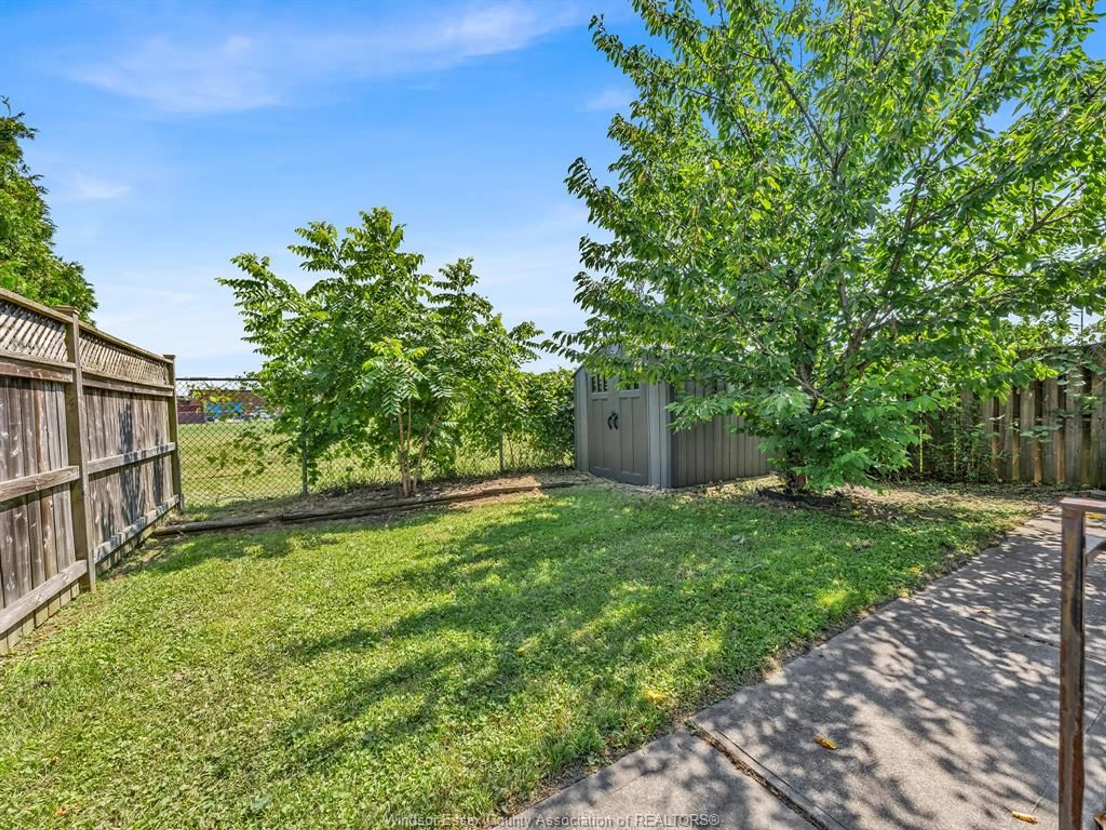 Unknown for 1455 DOBRICH St, Windsor Ontario N9B 3W6