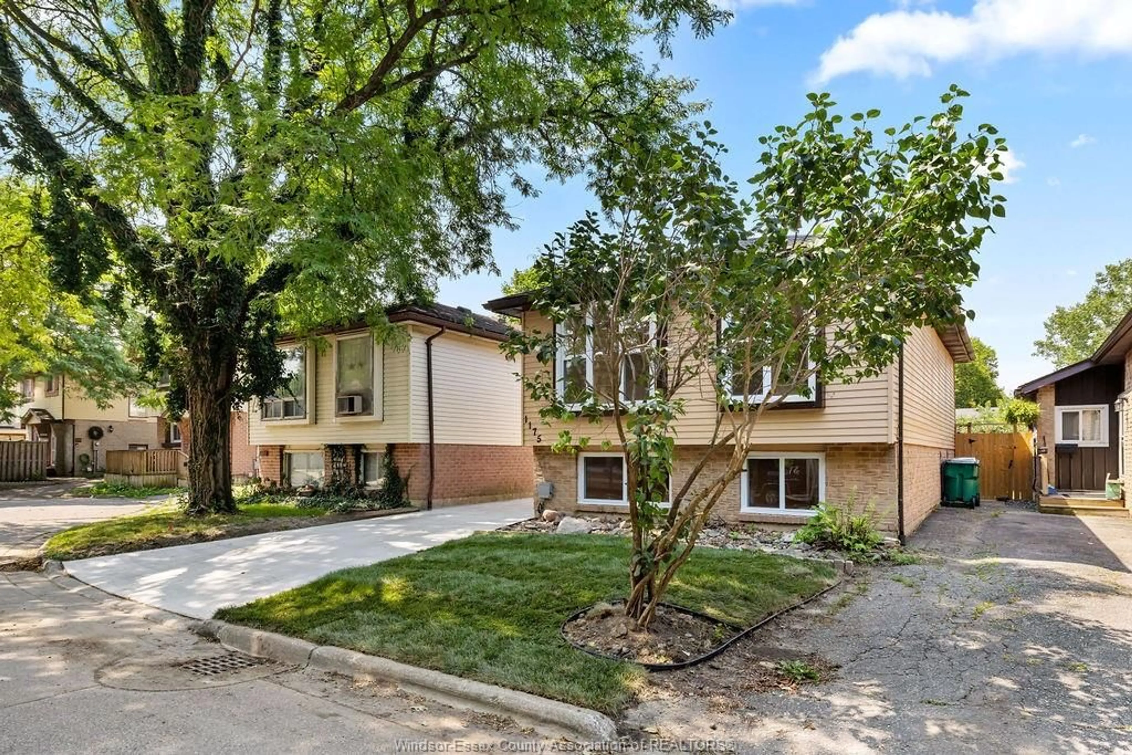 Home with brick exterior material, street for 1175 HEATHFIELD, Windsor Ontario N8S 4N9