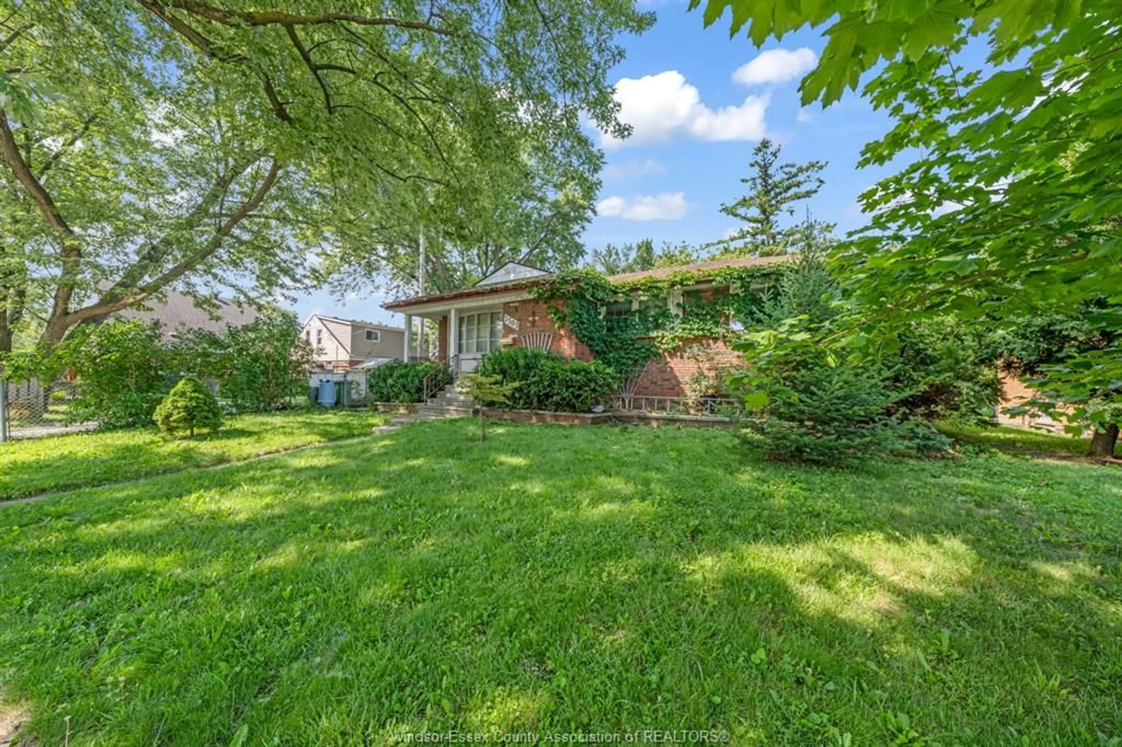 A pic from outside/outdoor area/front of a property/back of a property/a pic from drone, unknown for 2383 WOODLAWN, Windsor Ontario N8W 2H6