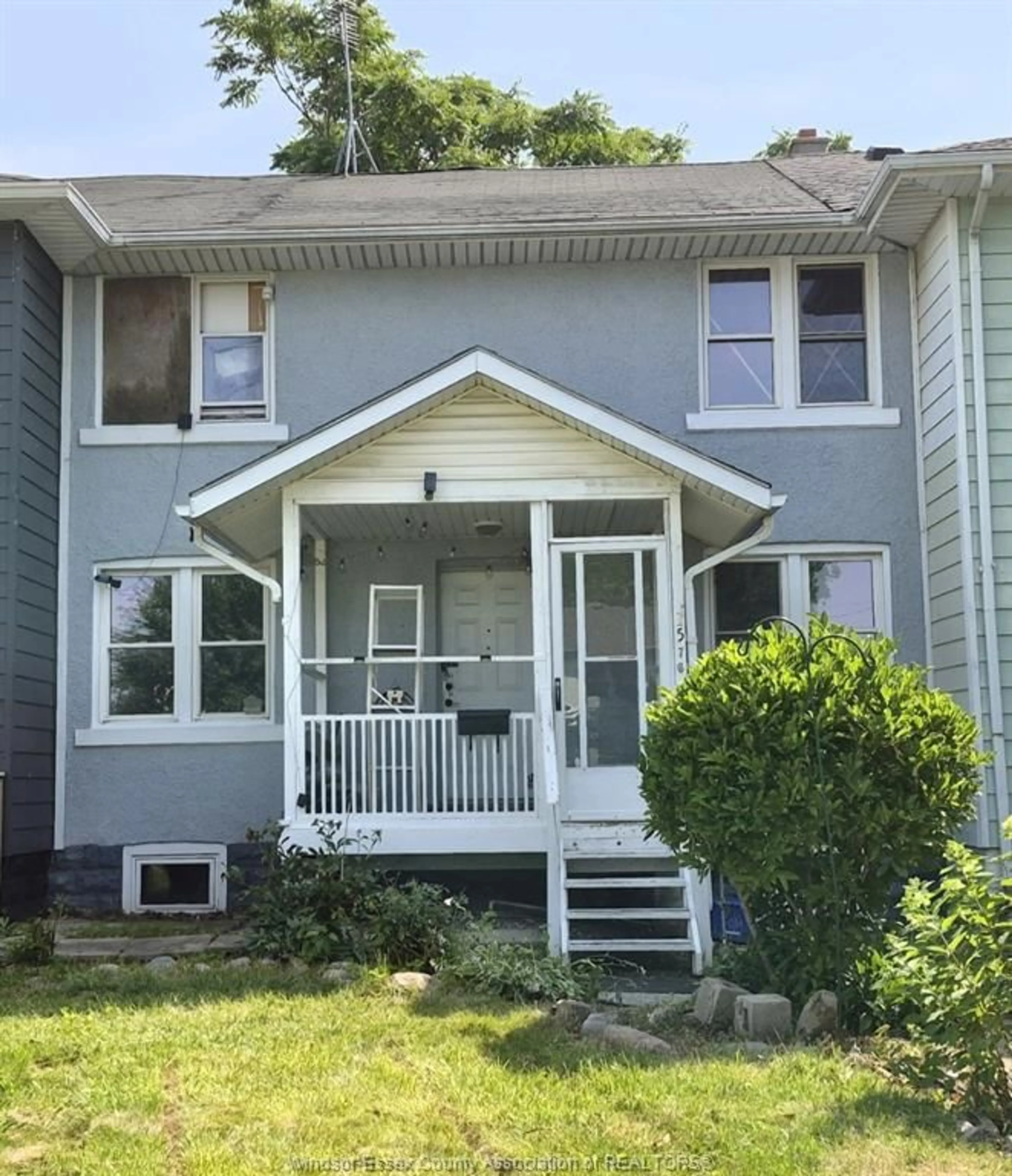 Home with vinyl exterior material, street for 1576 BRUCE, Windsor Ontario N8X 1X9