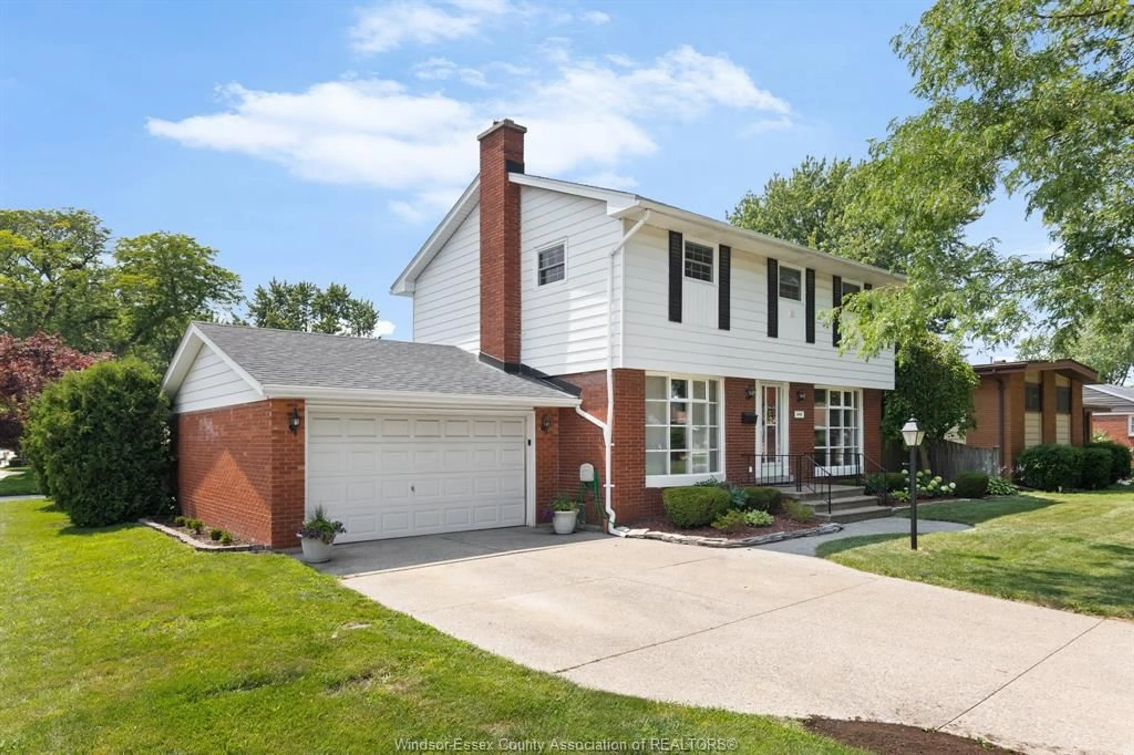 Home with brick exterior material, street for 3495 EVERTS, Windsor Ontario N9E 2V9