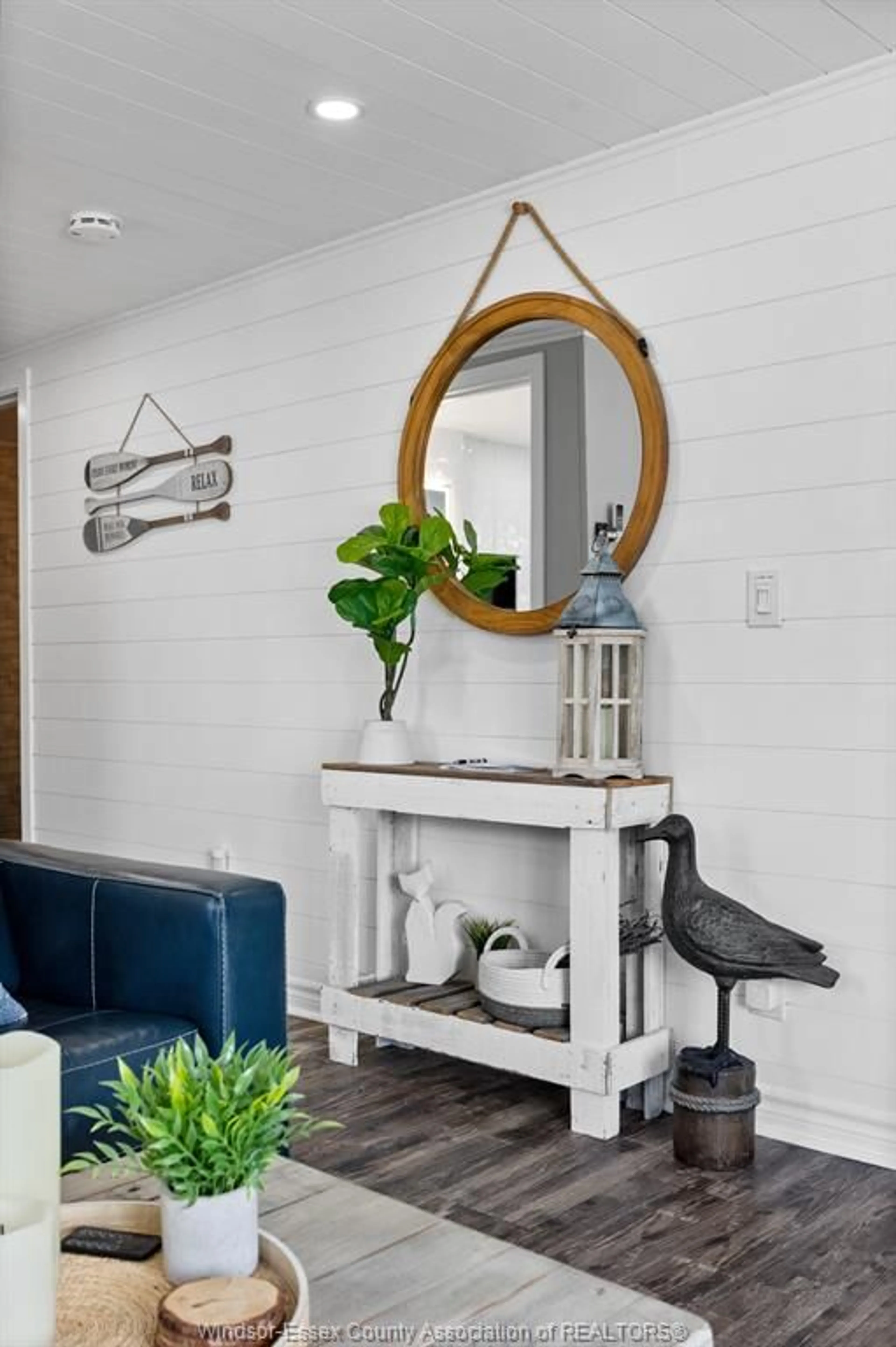 Indoor entryway for 375 JACKSON, Colchester Ontario N0R 1G0