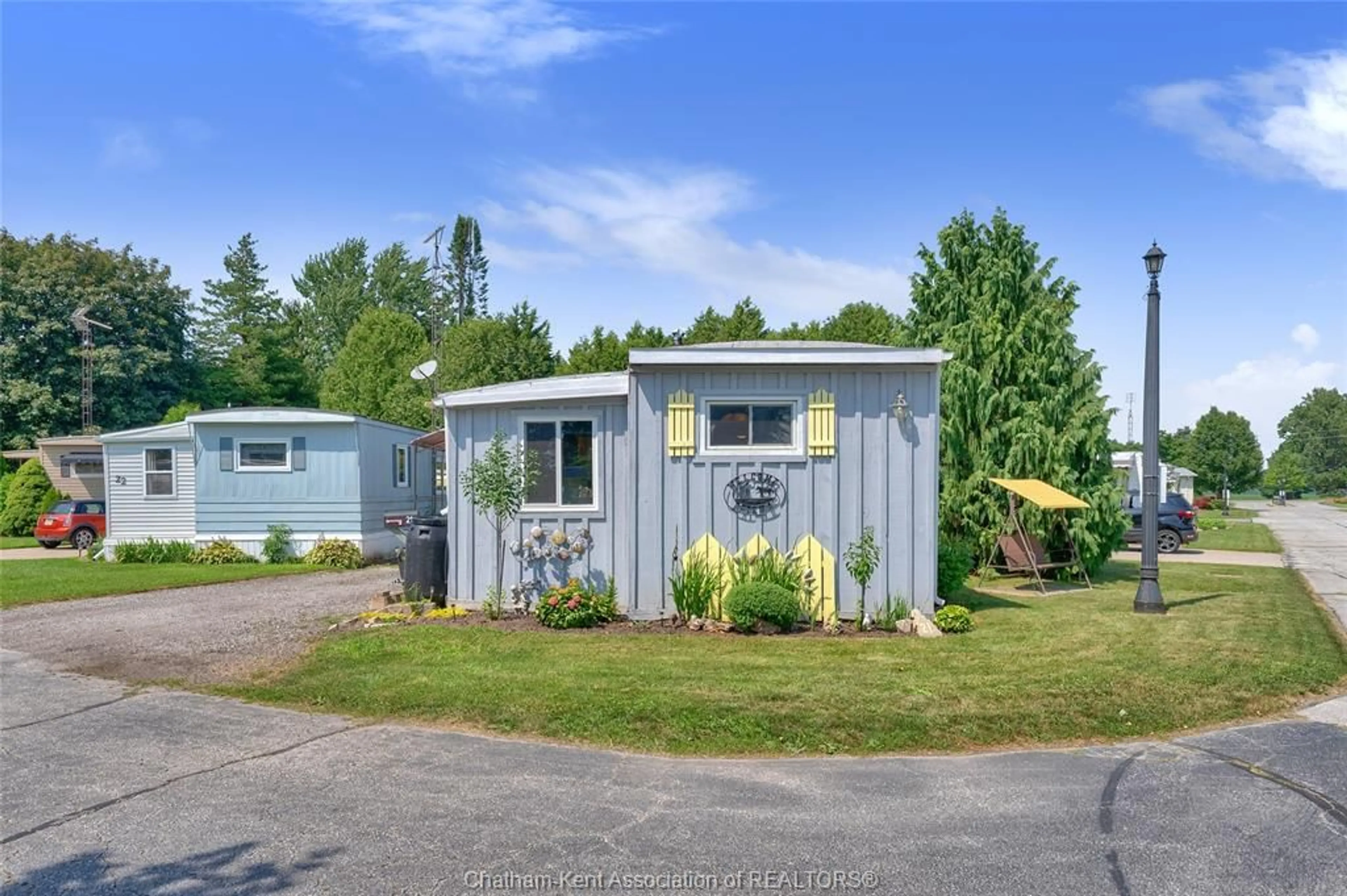 Home with vinyl exterior material, unknown for 22220 Charing Cross Rd #21, Chatham Ontario N7M 5V8