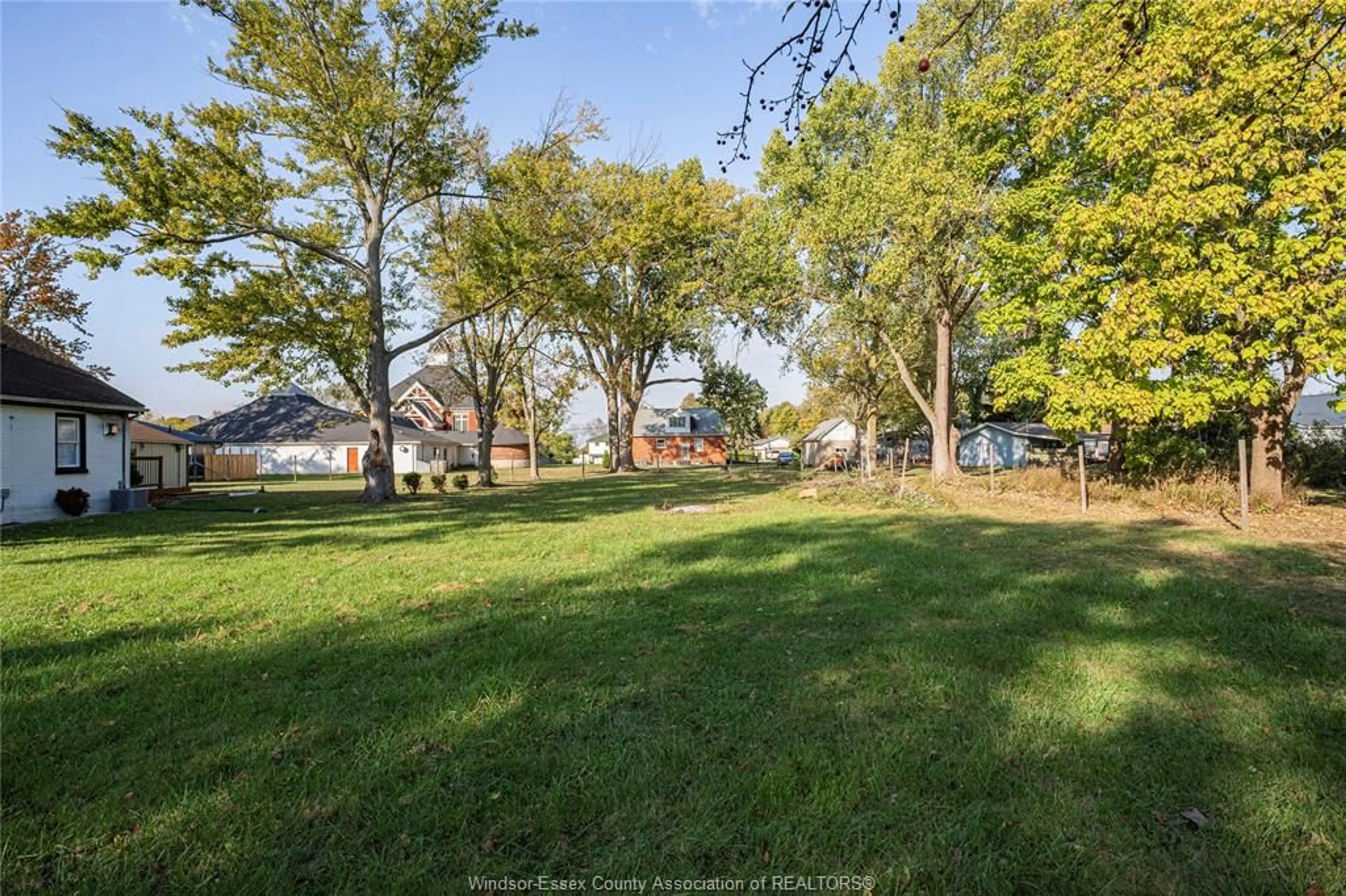 A pic from outside/outdoor area/front of a property/back of a property/a pic from drone, unknown for V/L Victoria St, Woodslee Ontario N0R 1V0
