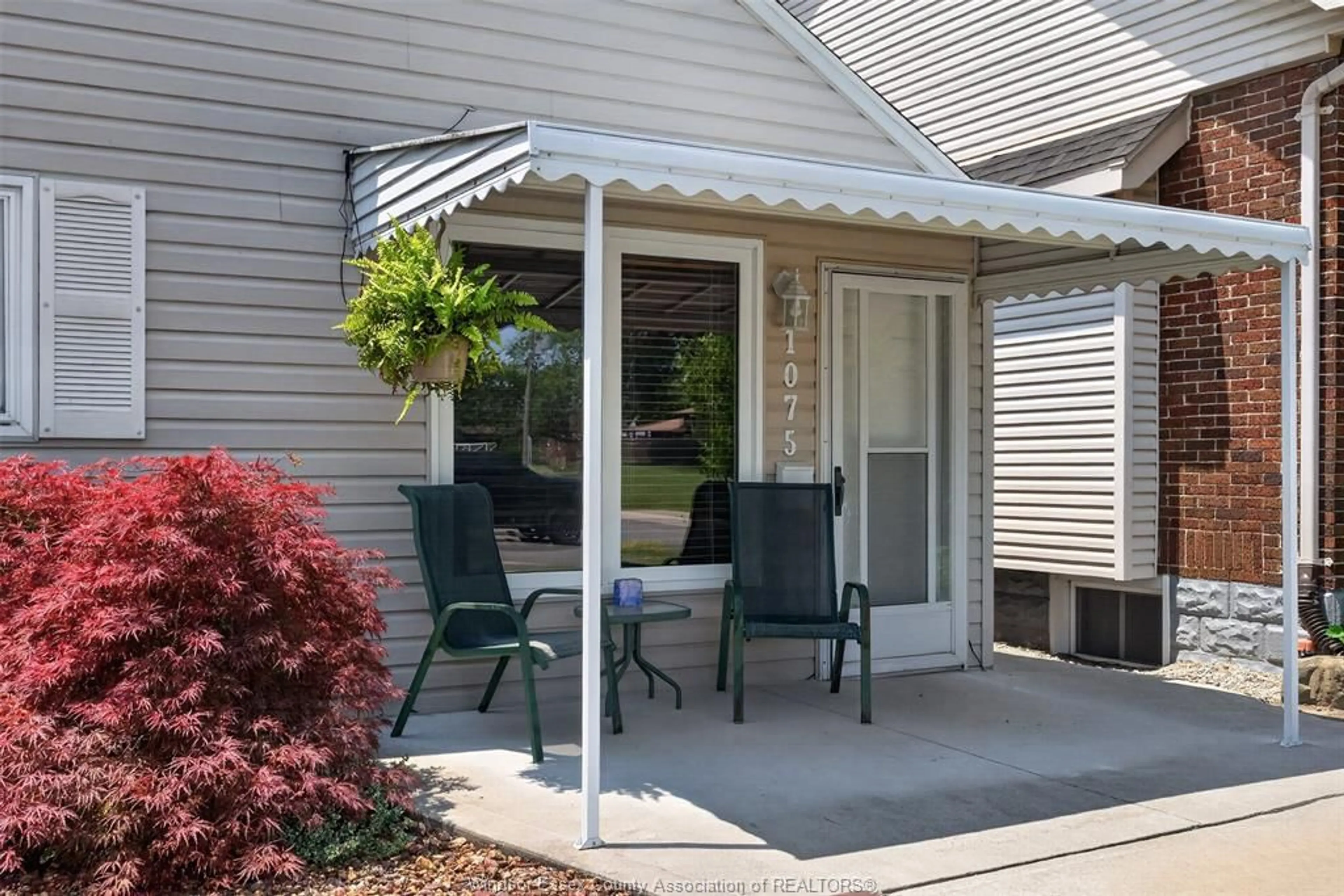Patio, street for 1075 CURRY, Windsor Ontario N9B 2C6