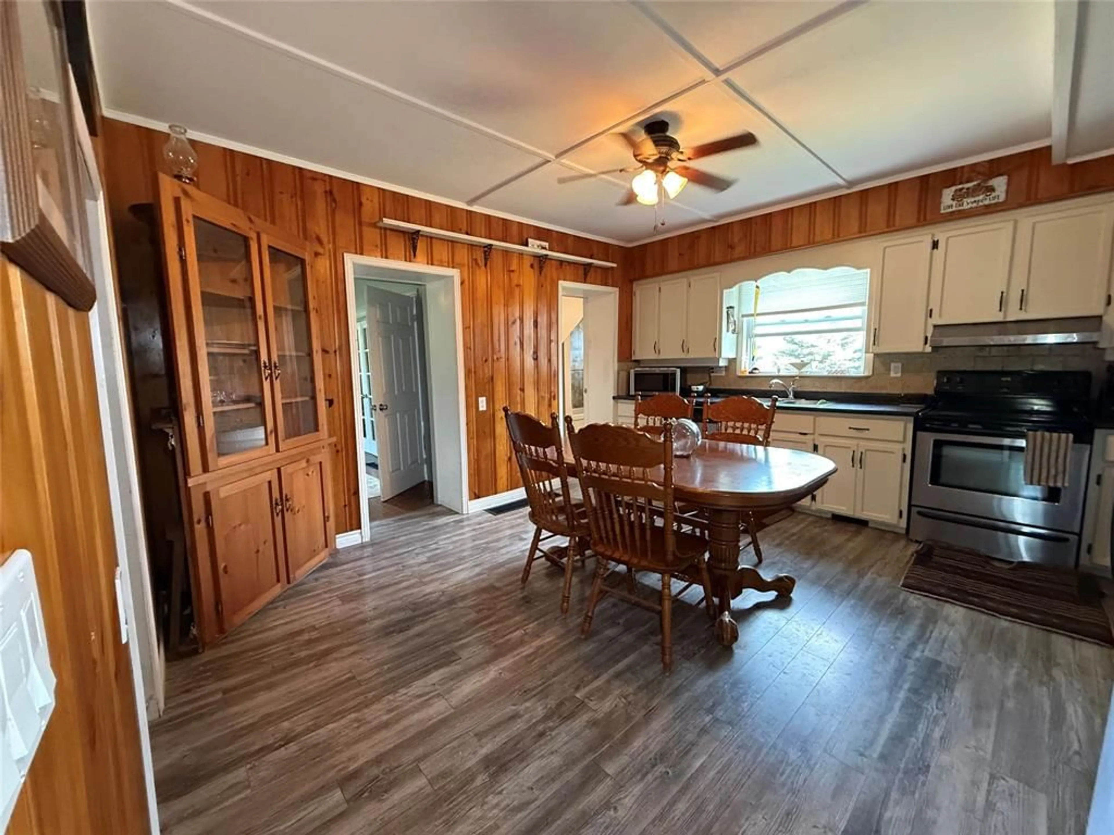 Unknown for 1371 Egremont Rd, Kerwood Ontario N0M 2B0
