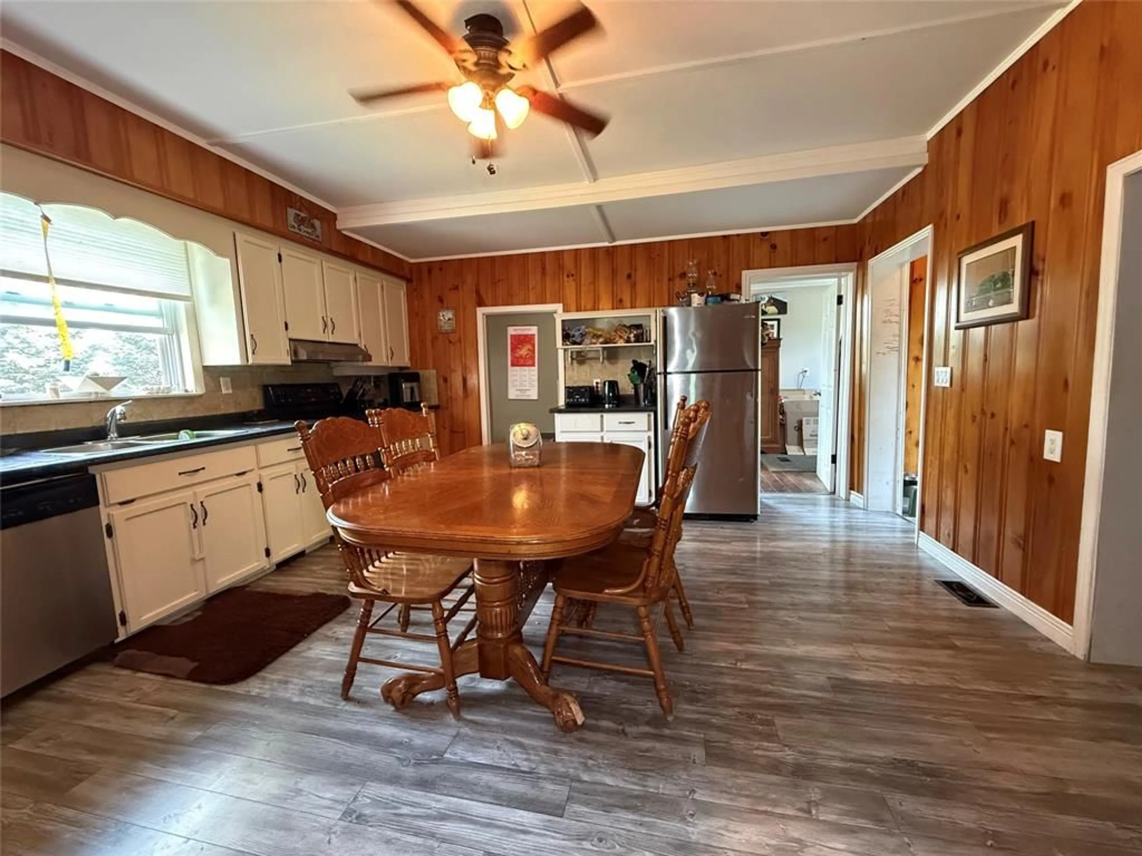 Unknown for 1371 Egremont Rd, Kerwood Ontario N0M 2B0