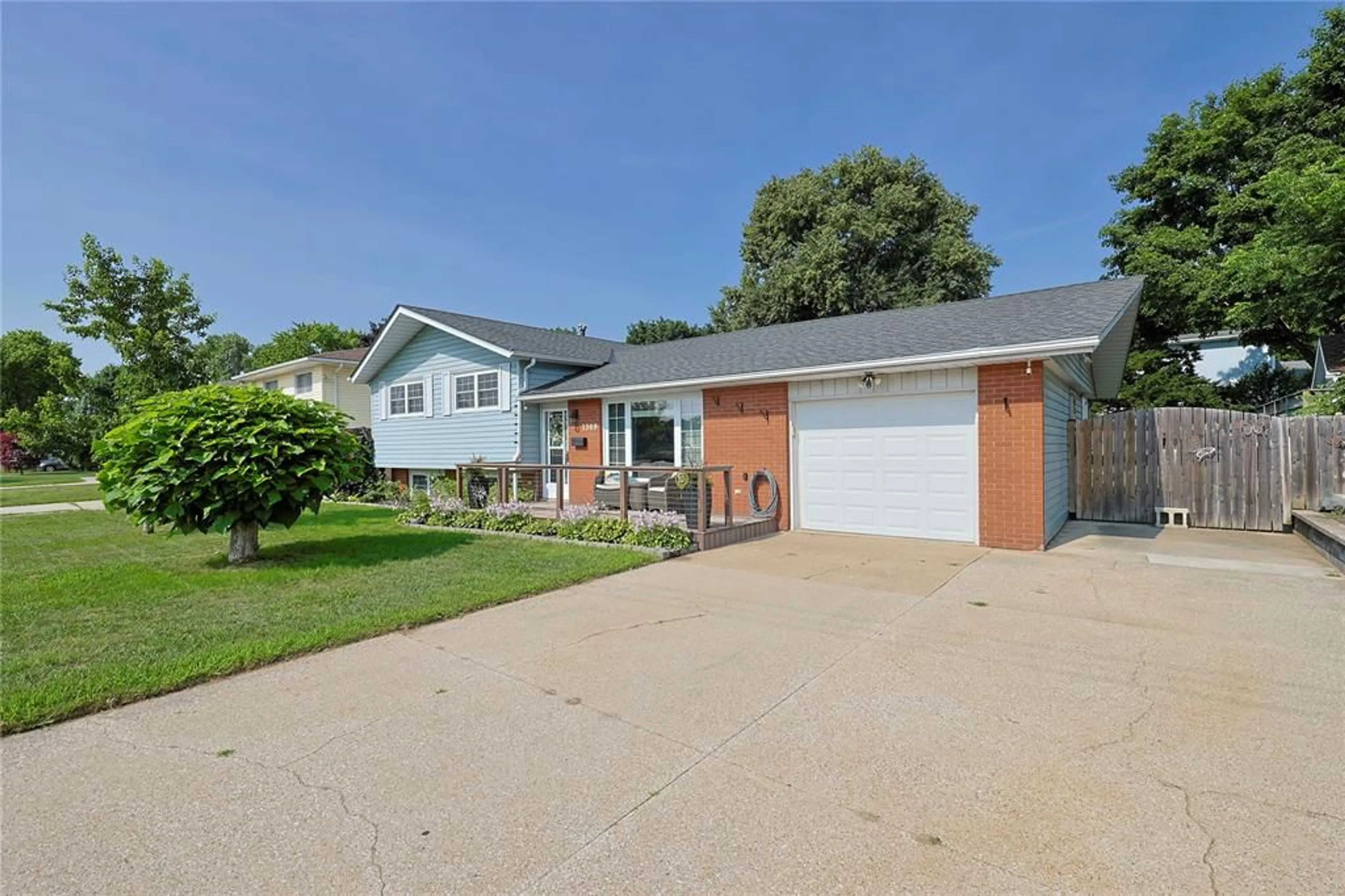 Unknown for 1309 INDIAN Rd, Sarnia Ontario N7V 4C6