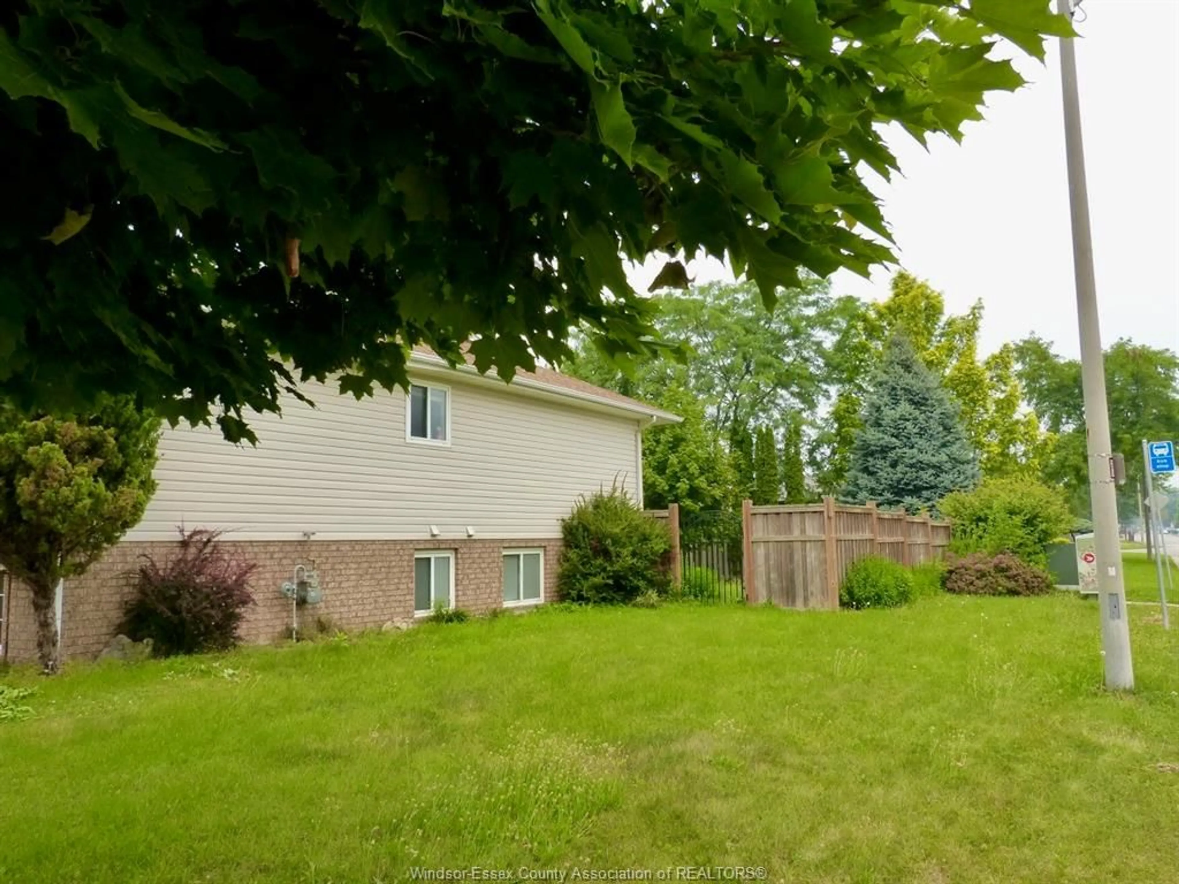 Unknown for 151 CHRISTINA Cres, Leamington Ontario N8H 5L8