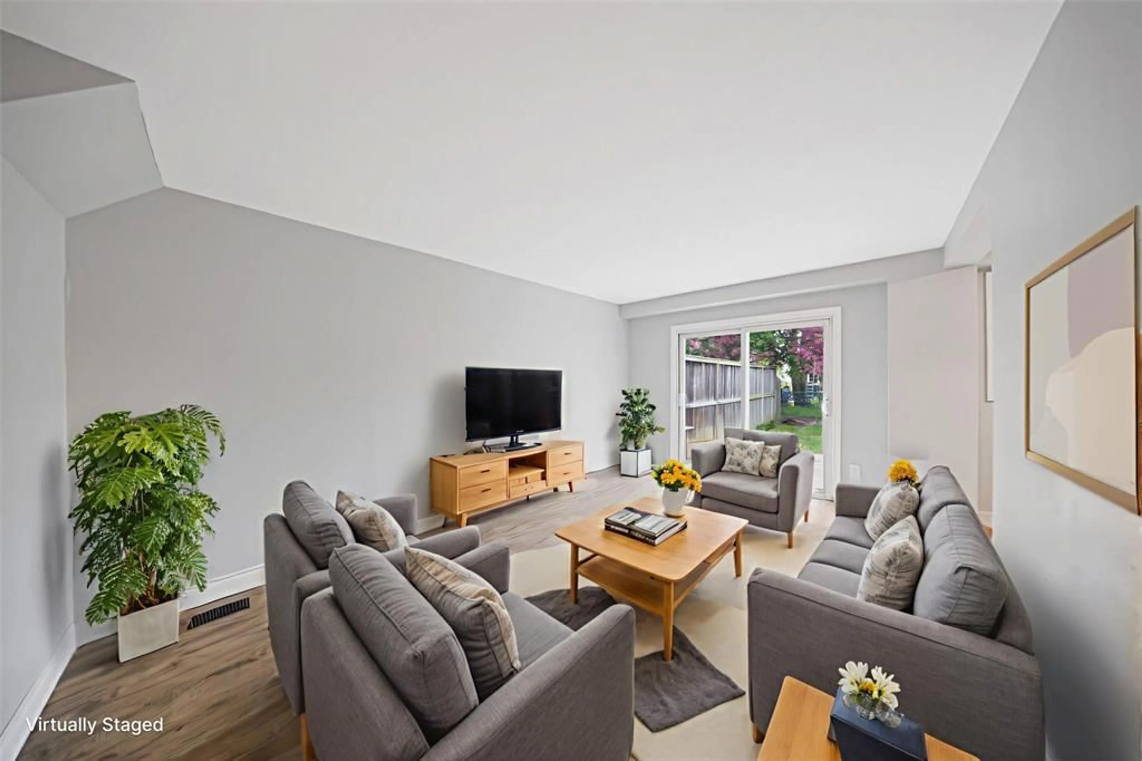 Living room with furniture, unknown for 183 BEDFORD Cres, Sarnia Ontario N7S 4B4