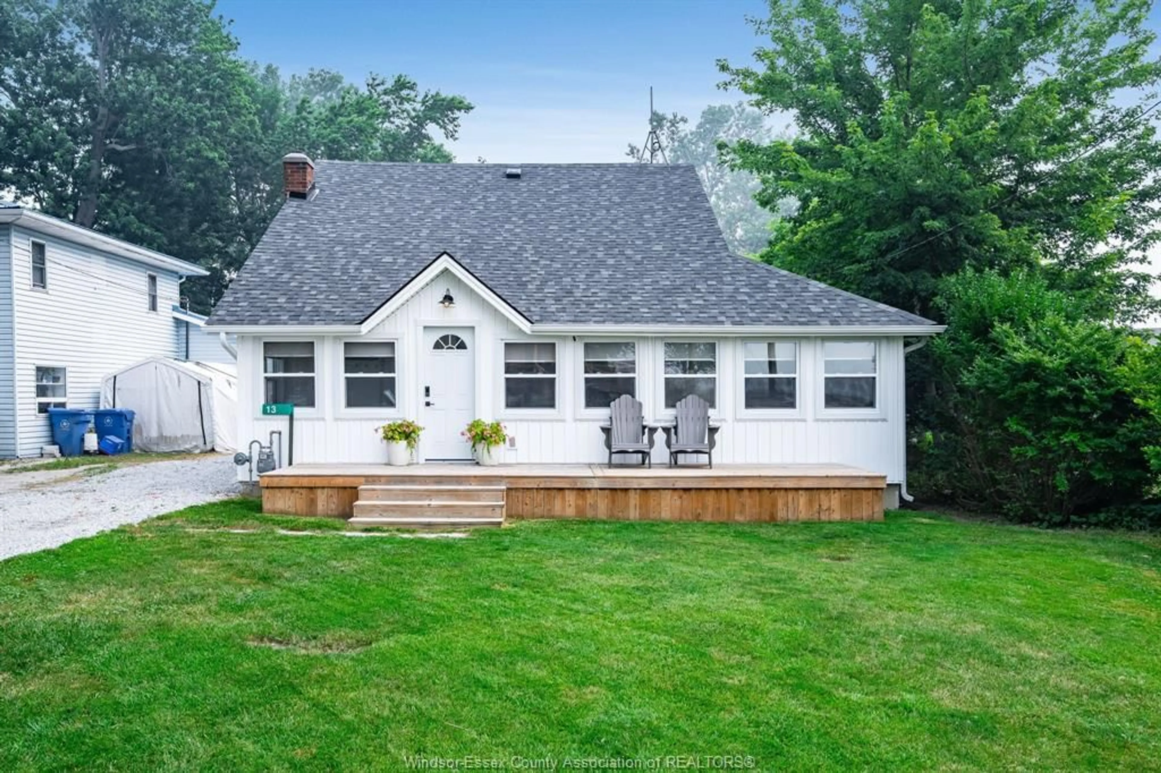 Home with vinyl exterior material, unknown for 13 Beach Blvd, Leamington Ontario N0P 2P0