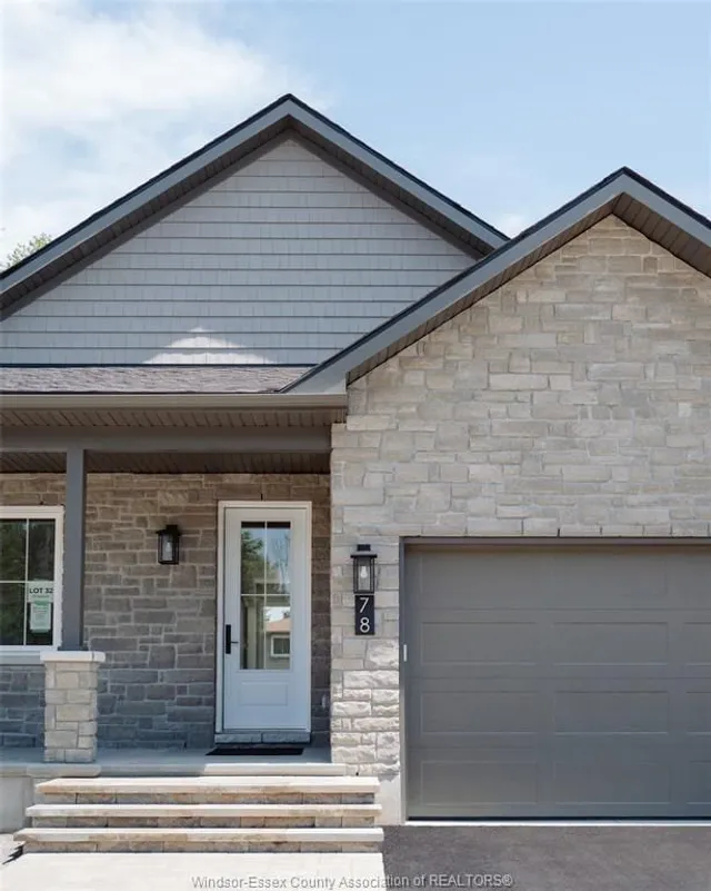 78 RABB St, Smiths Falls 2