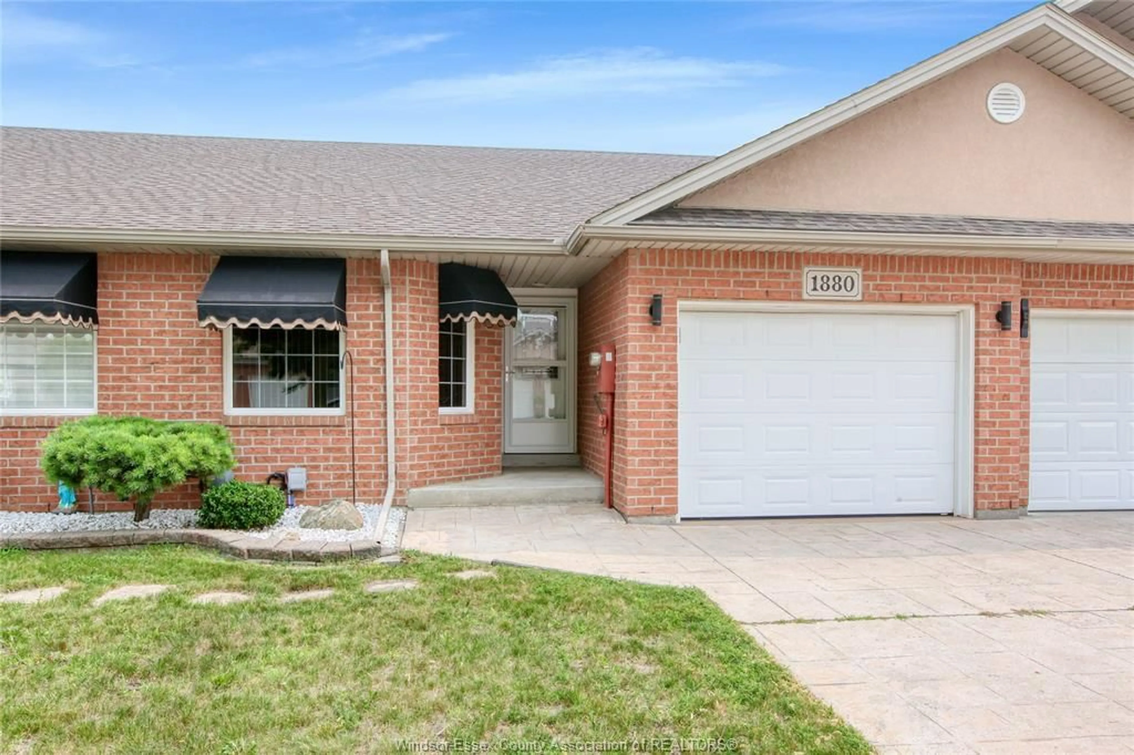 Home with brick exterior material, street for 1880 CHATEAU, Windsor Ontario N8P 1M6