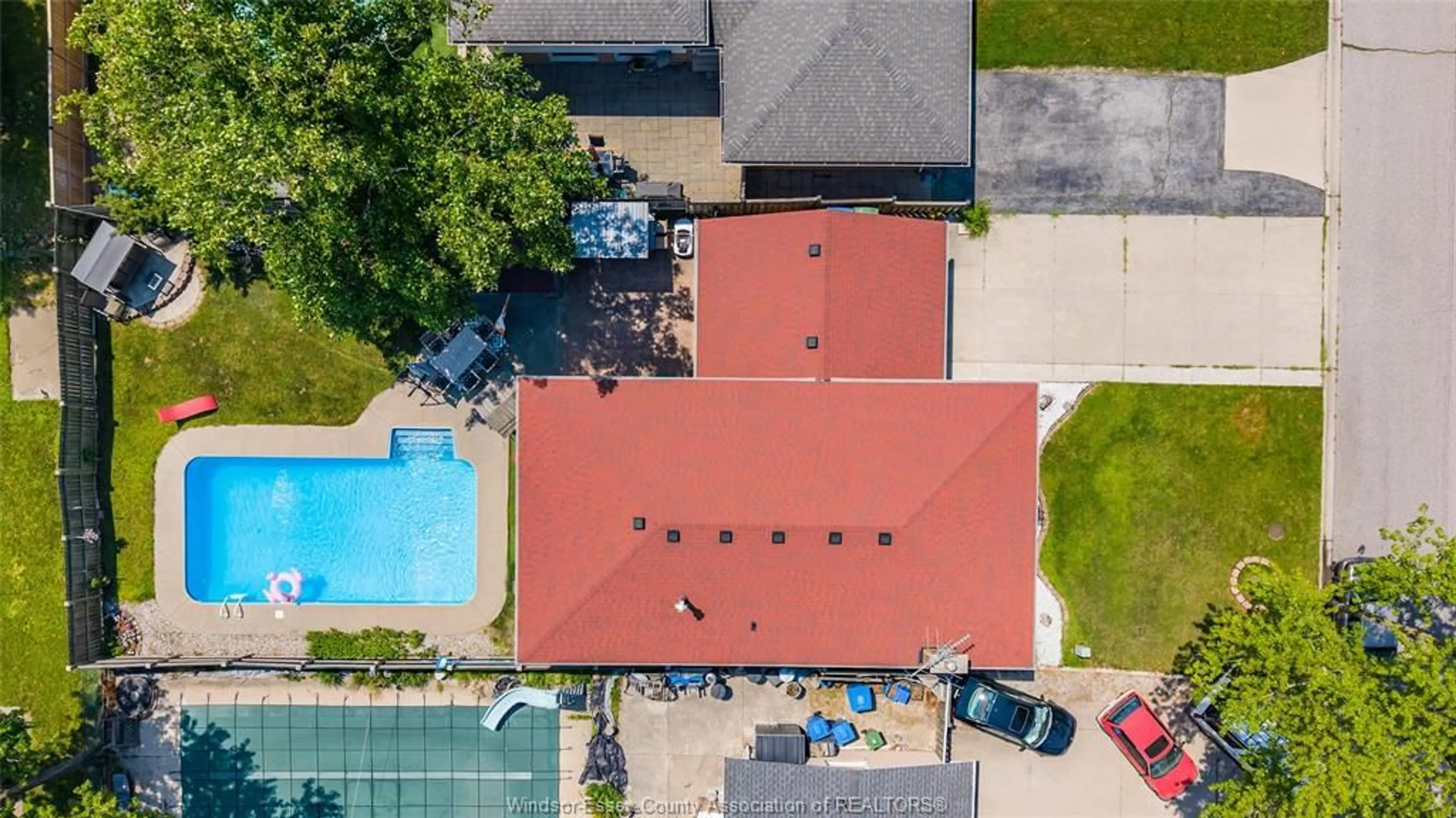 A pic from outside/outdoor area/front of a property/back of a property/a pic from drone, unknown for 9645 ASGARD RD., Windsor Ontario N8R 1E1