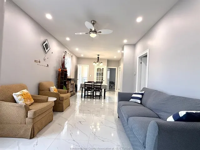 1116 WYANDOTTE, Windsor 3