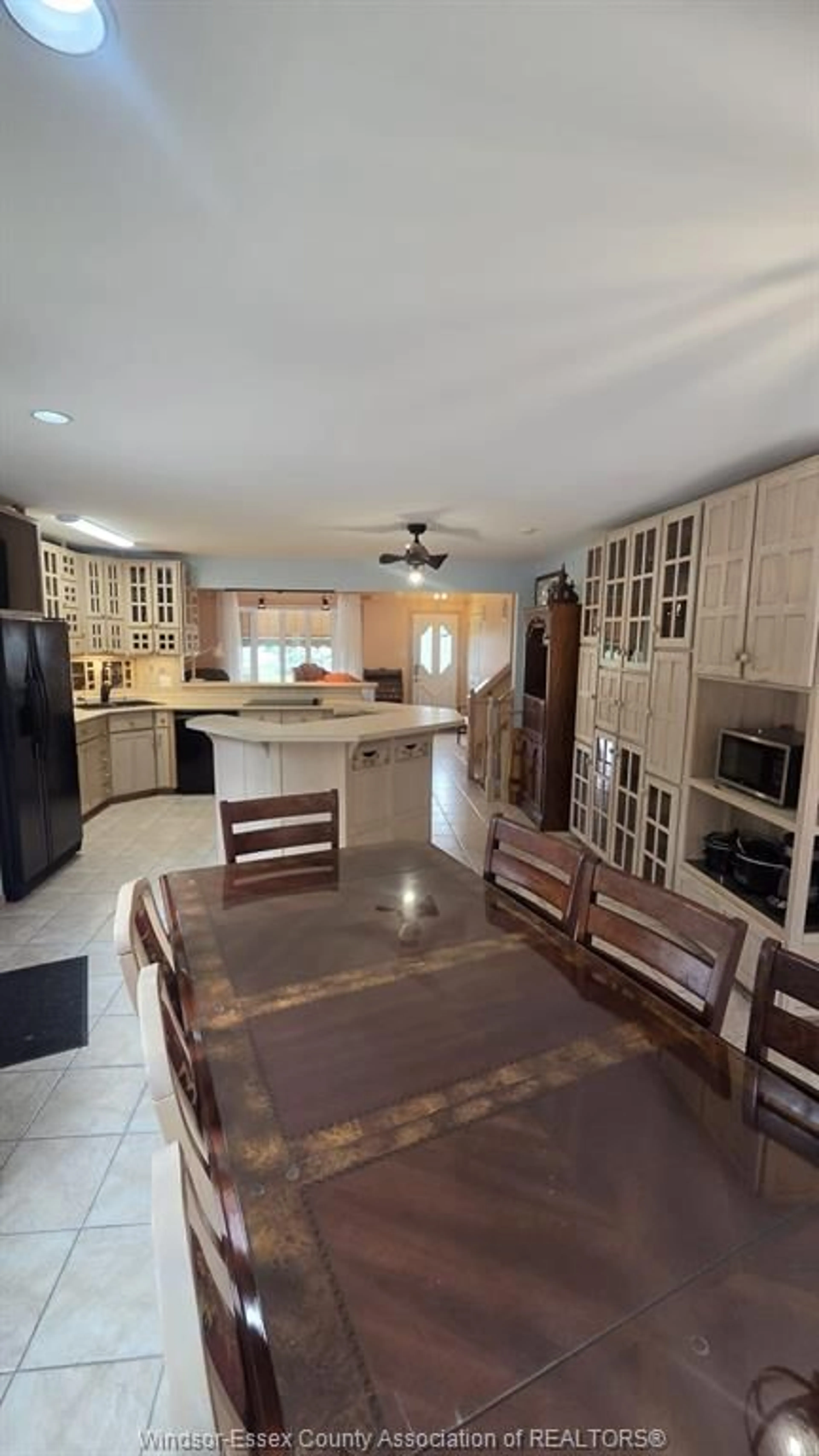 Open concept kitchen, ceramic/tile floor for 5564 BALDWIN Ave, Windsor Ontario N8T 1L8