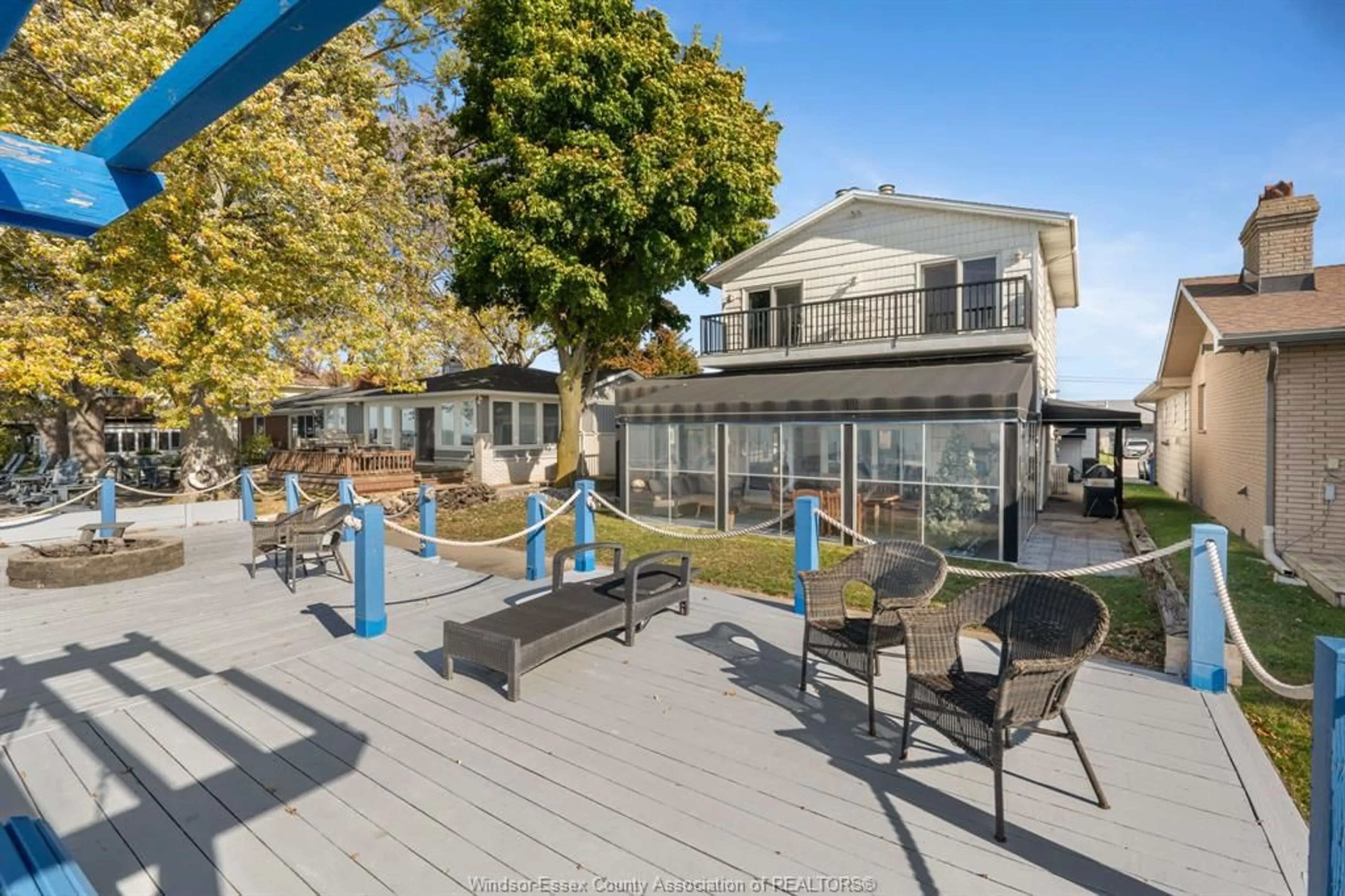 A pic from outside/outdoor area/front of a property/back of a property/a pic from drone, water/lake/river/ocean view for 762 POINT PELEE Dr, Leamington Ontario N8H 3V4