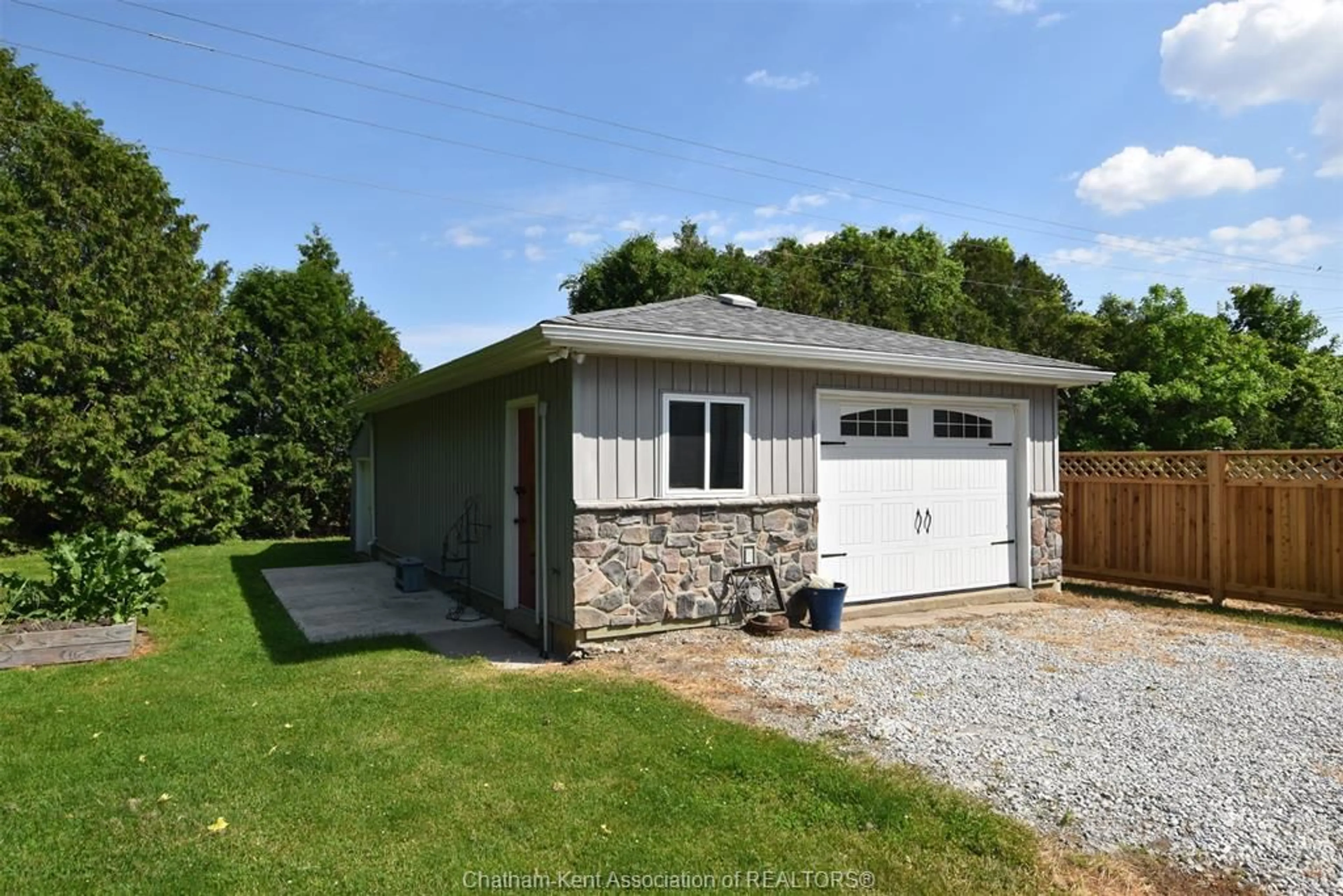 Unknown for 10517 Longwoods Rd, Chatham Township Ontario N7M 5J7